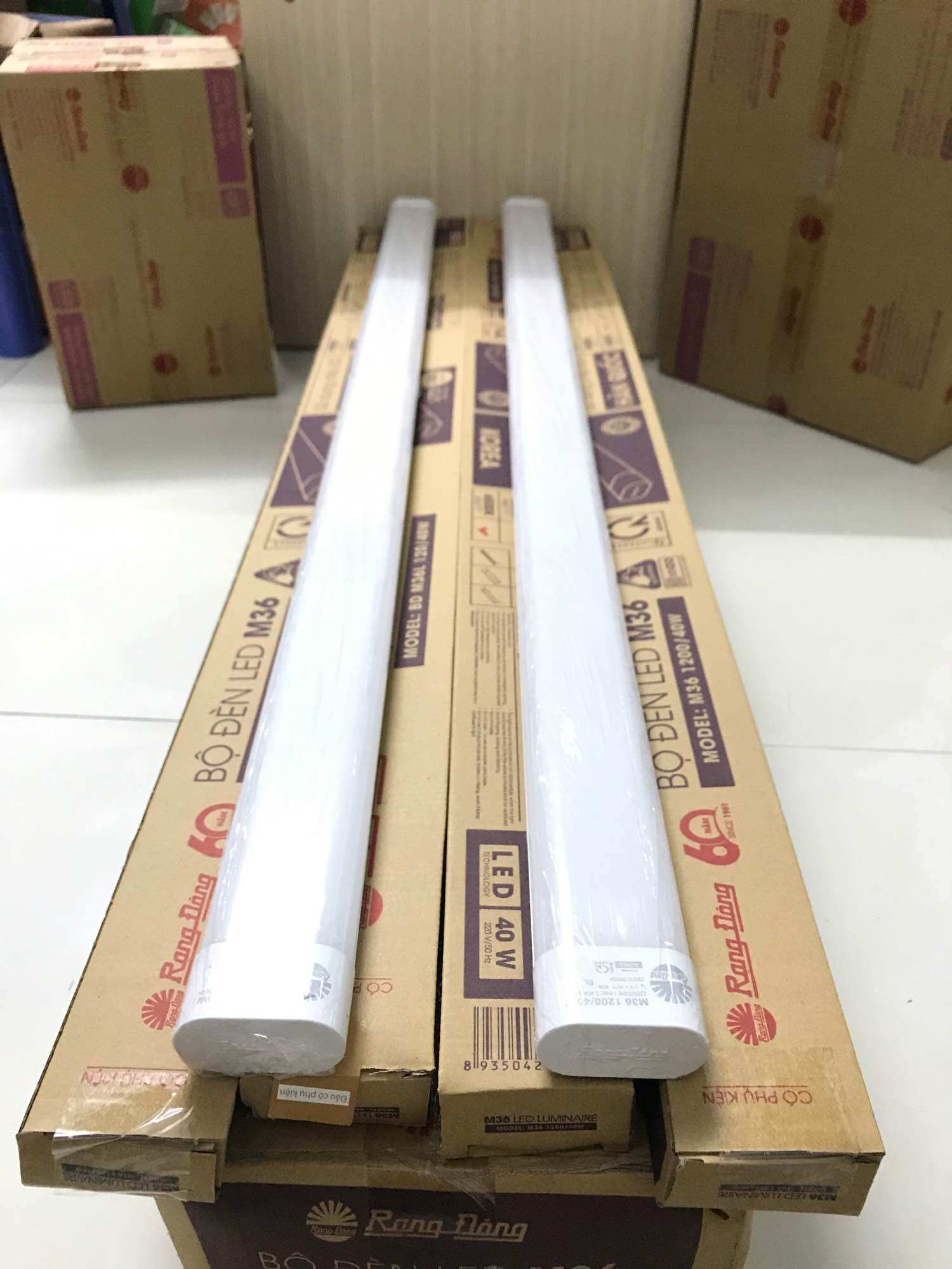 Bóng đèn bán nguyệt M36 1m2 40W Rạng Đông