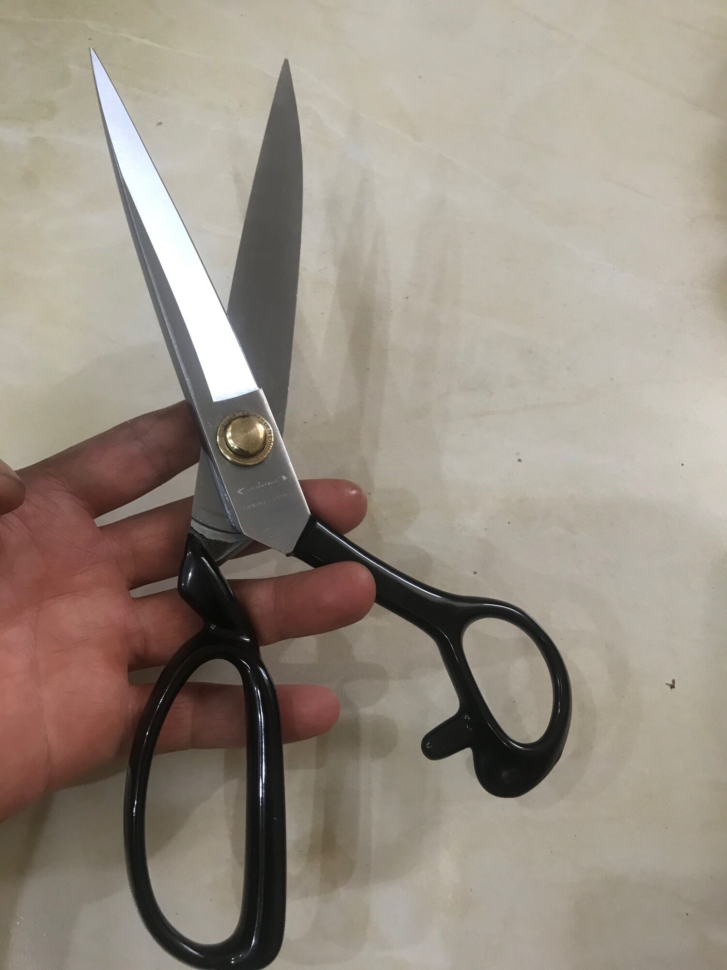 Kéo cắt vải con Ó Eagle 12inch