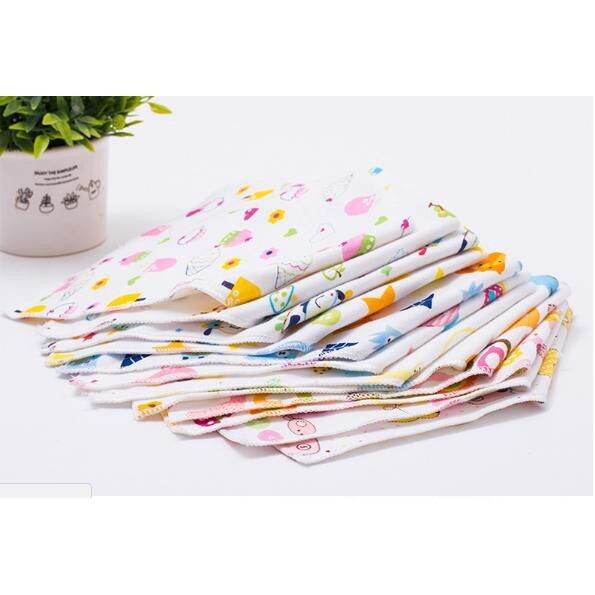 Khăn yếm tam giác cotton 2 lớp cúc bấm combo 2 cai