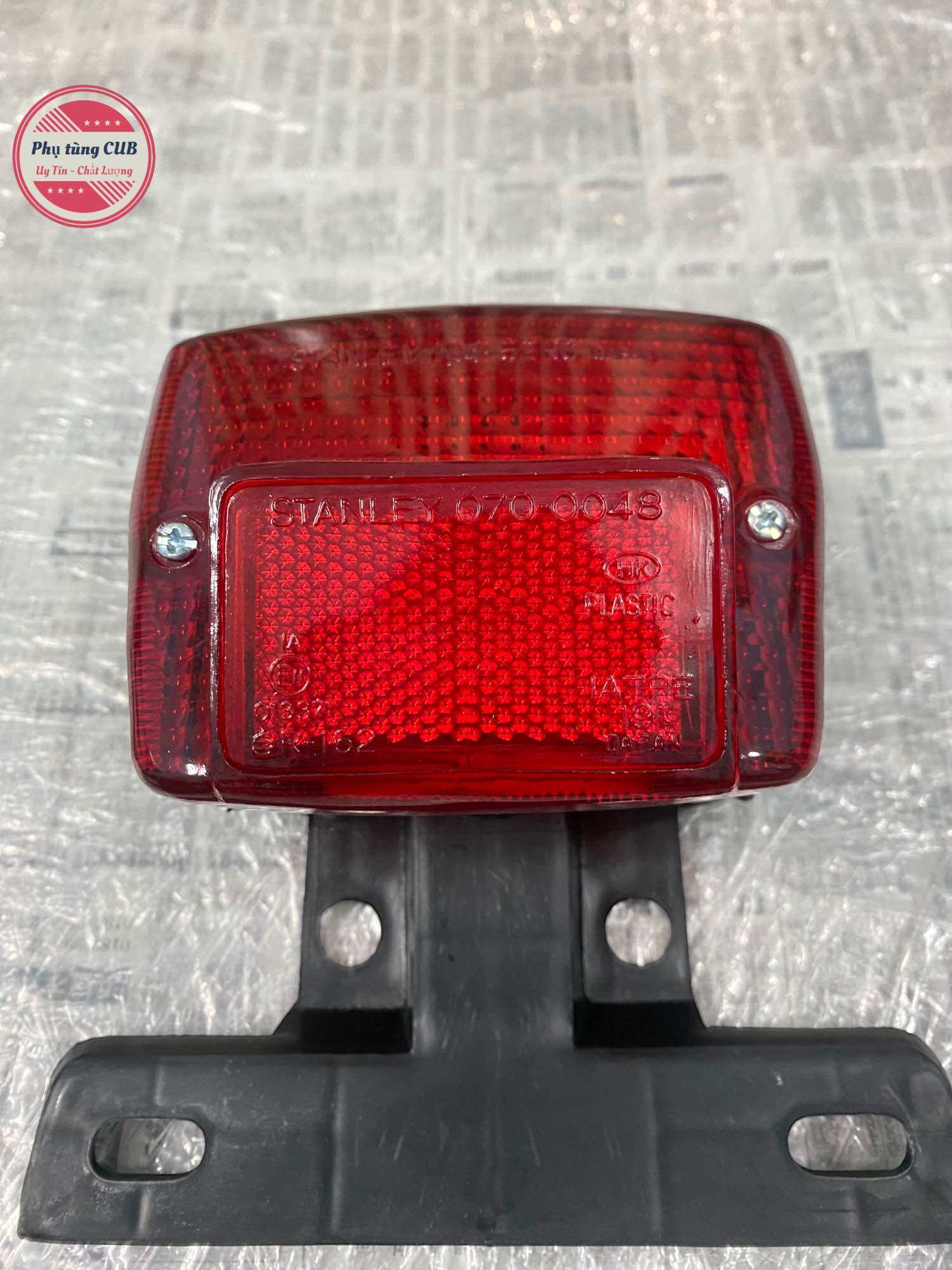 Đèn hậu xe cub 82 dd custom