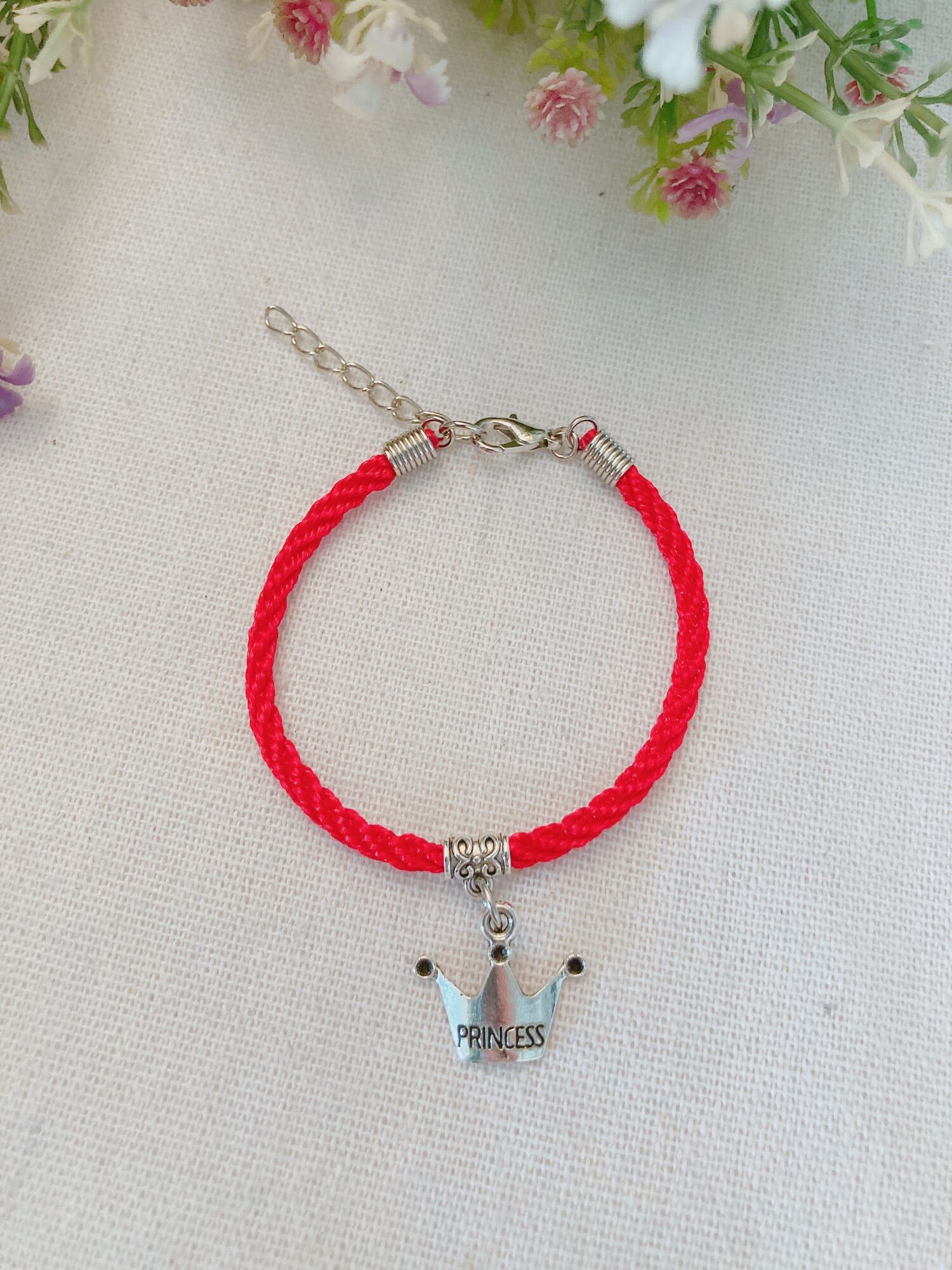 Vòng tay handmade vương miện