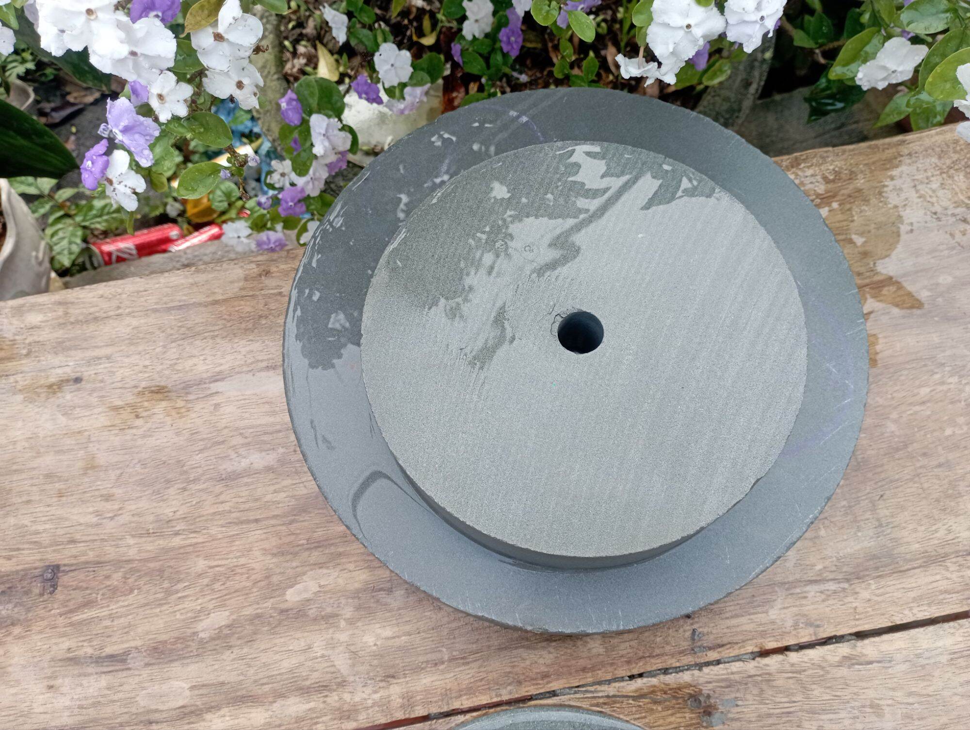 đá mài tròn  d 20 cm dày 5 cm lỗ tâm 2 cm