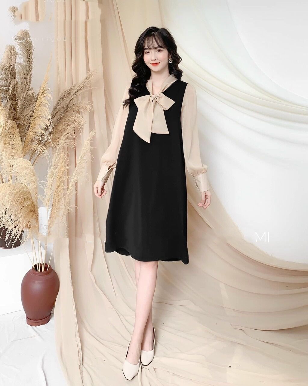 Đầm bầu dài tay mua thu dễ thương