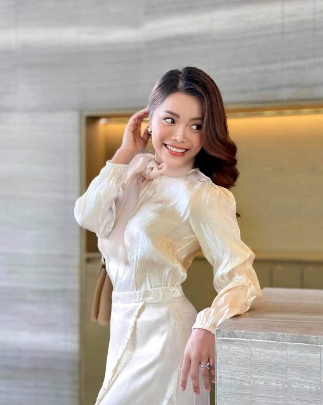 [HCM][STUNNING] Set lụa organza áo cổ tròn chân váy midi