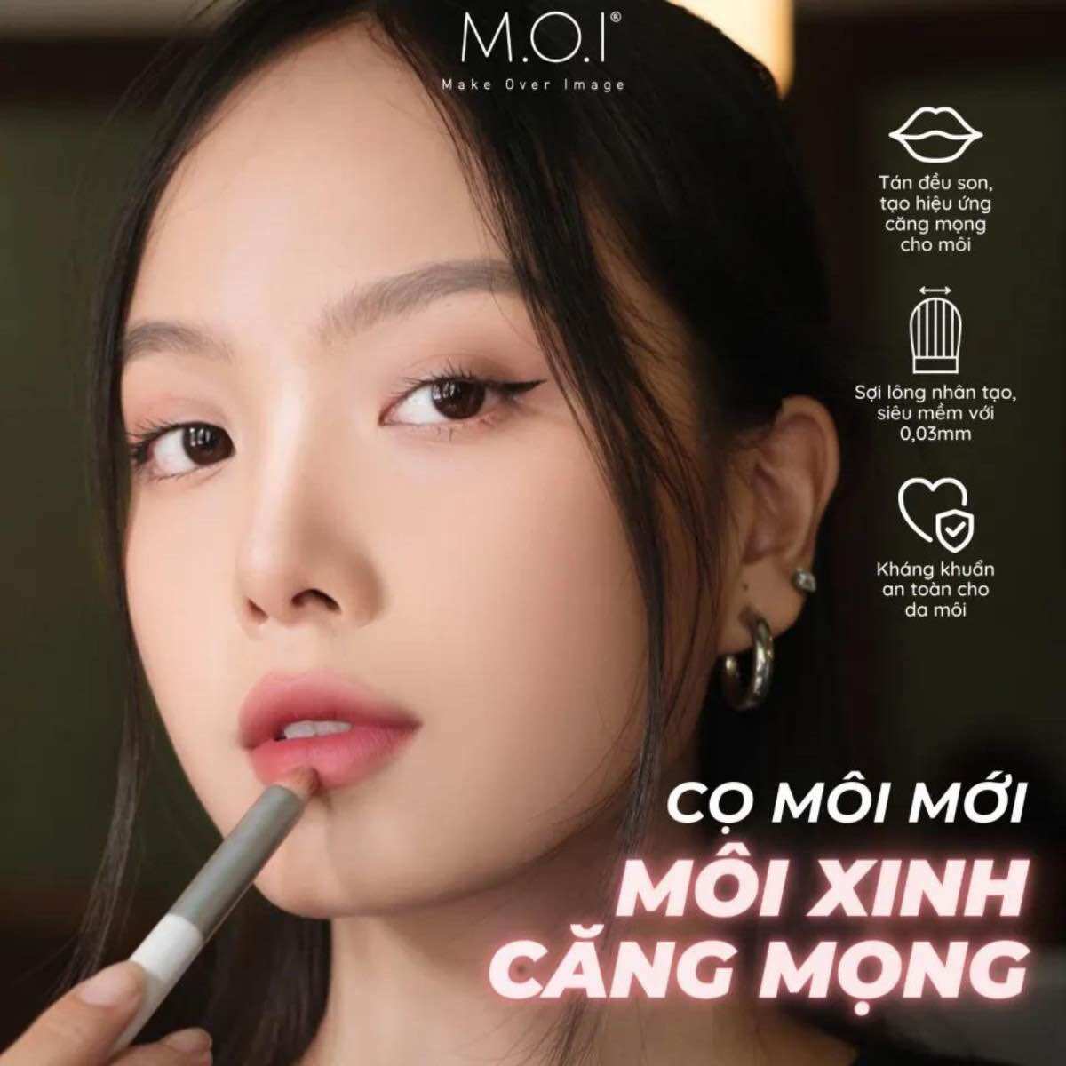 Cọ tán son môi MOI lông mềm mượt, dễ đánh son