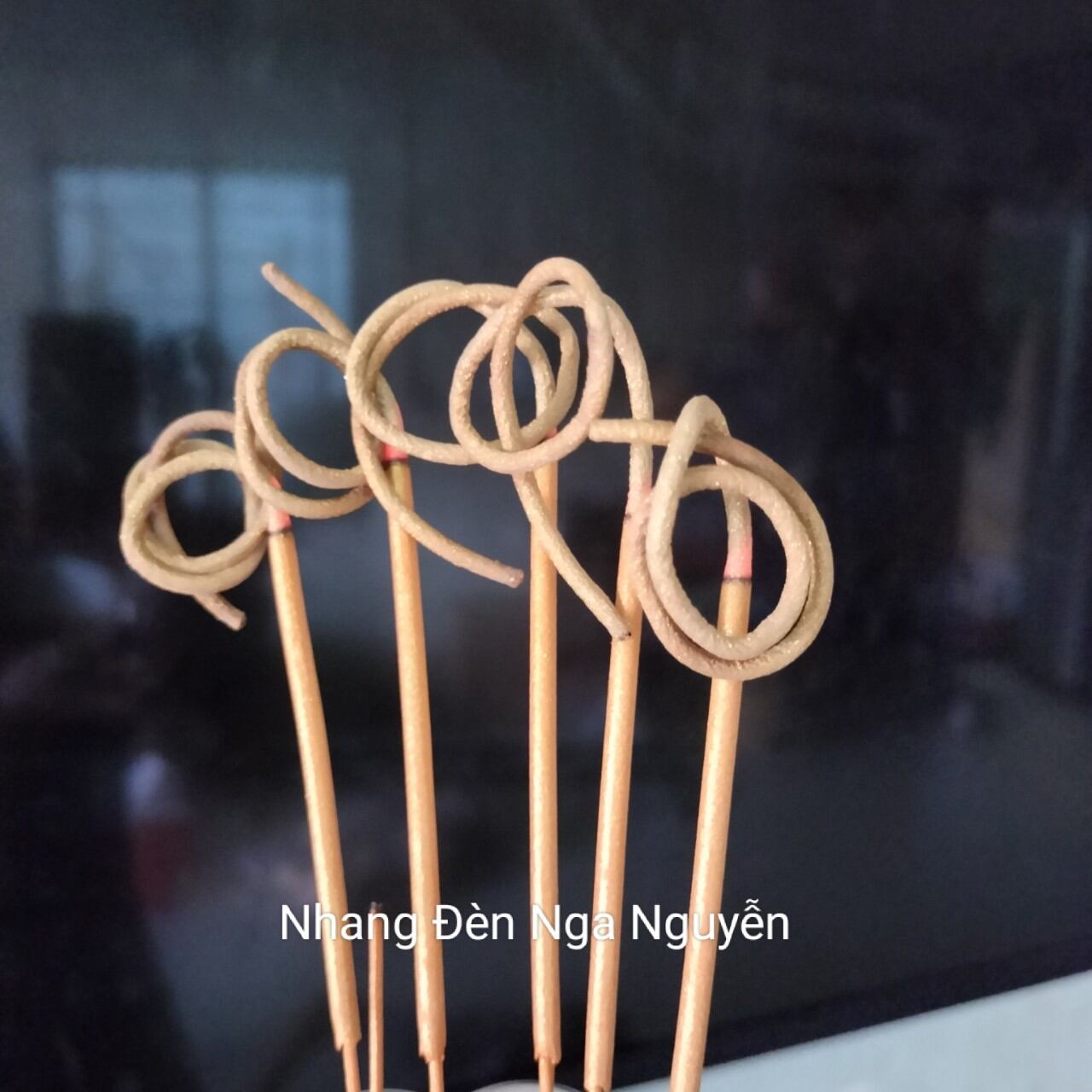 (Combo 10 thẻ giá sỉ)Nhang Cuốn Tàn Vàng Thần Voi Thái Lan tặng kèm nhang số thẻ 79 cây