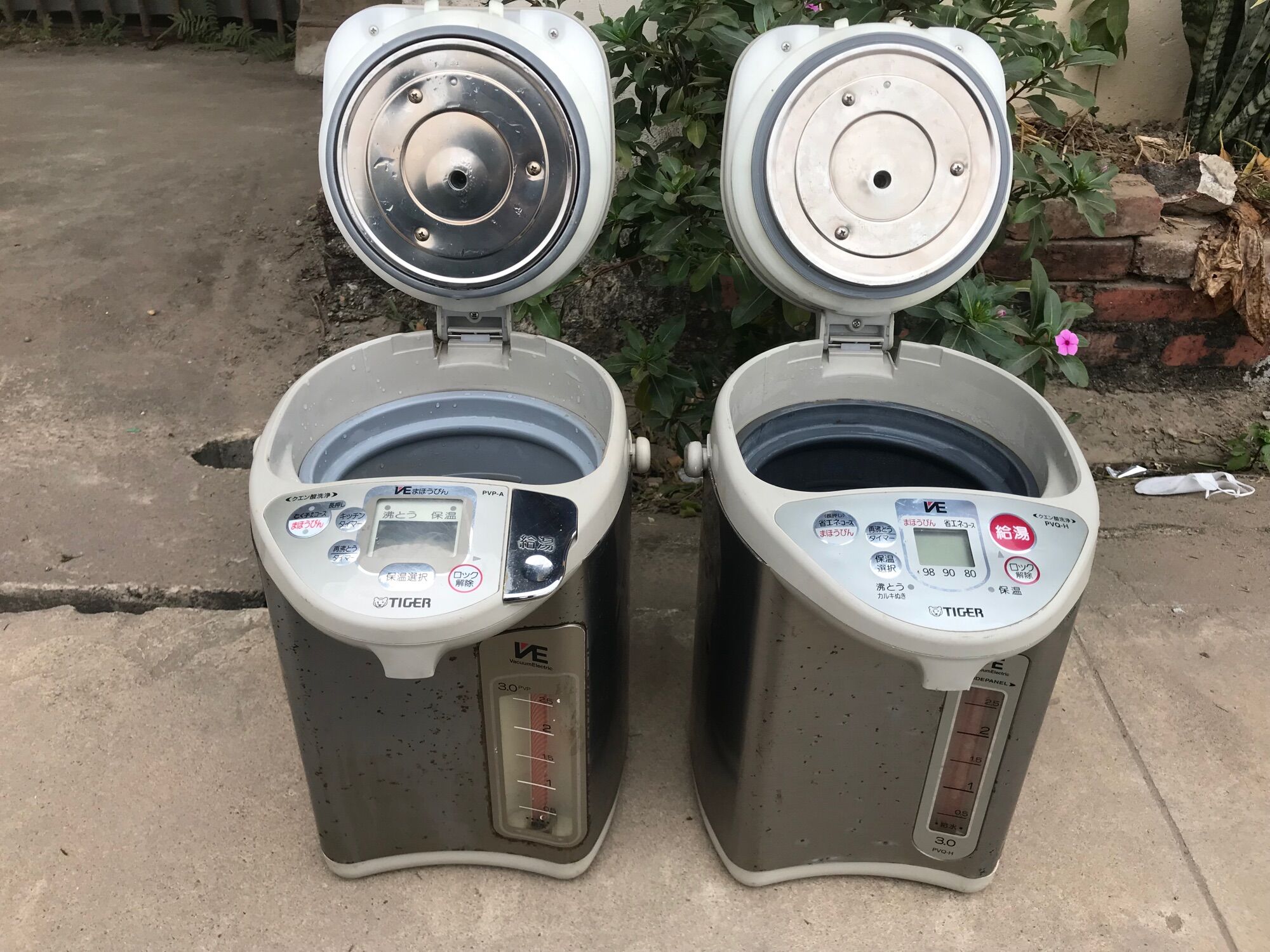 Bình thuỷ TIGER 3L fapan  (đúng hình chụp sản phẩm)