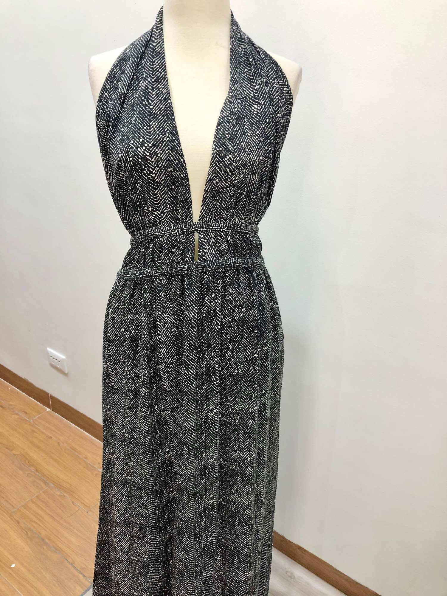 Đầm maxi đi biển hở lưng có bigsize