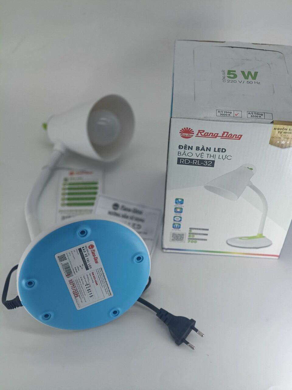 Đèn bàn Led chống cận Rạng Đông RL 32