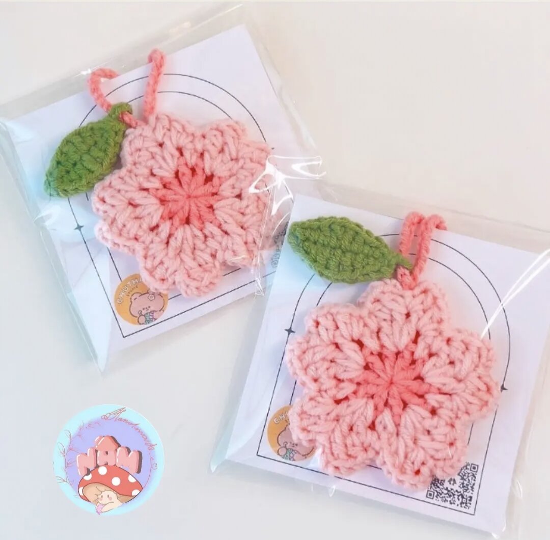 Móc khoá hoa anh đào handmade bằng len [Nấm Handmade]