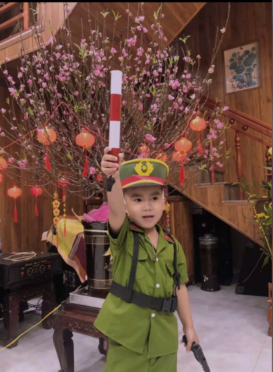 Bộ quần áo công an hình sự trẻ em đầy đủ phụ kiện