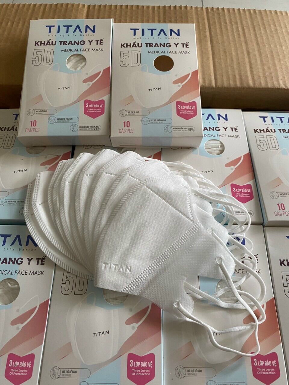 Thùng 1000 cái khẩu trang 5D titan