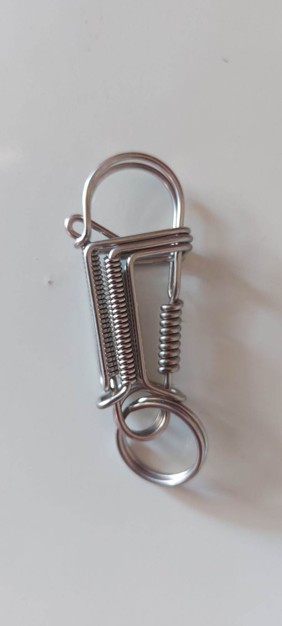 Móc khóa inox làm bằng thủ công