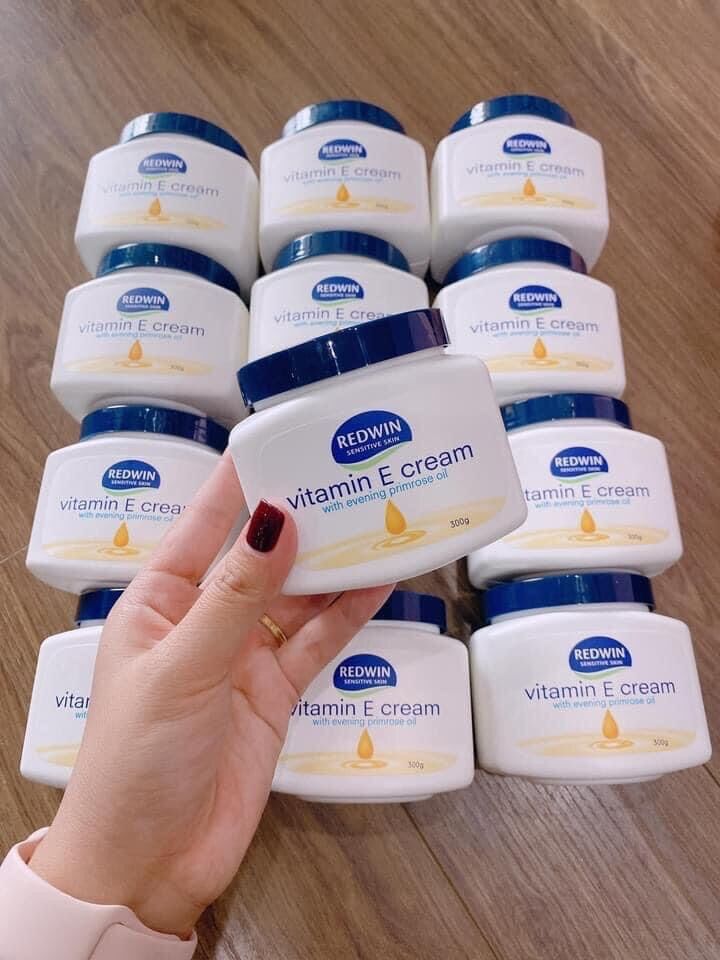 Kem Dưỡng Ẩm Vitamin E Redwin Mềm Mịn Da 300g
