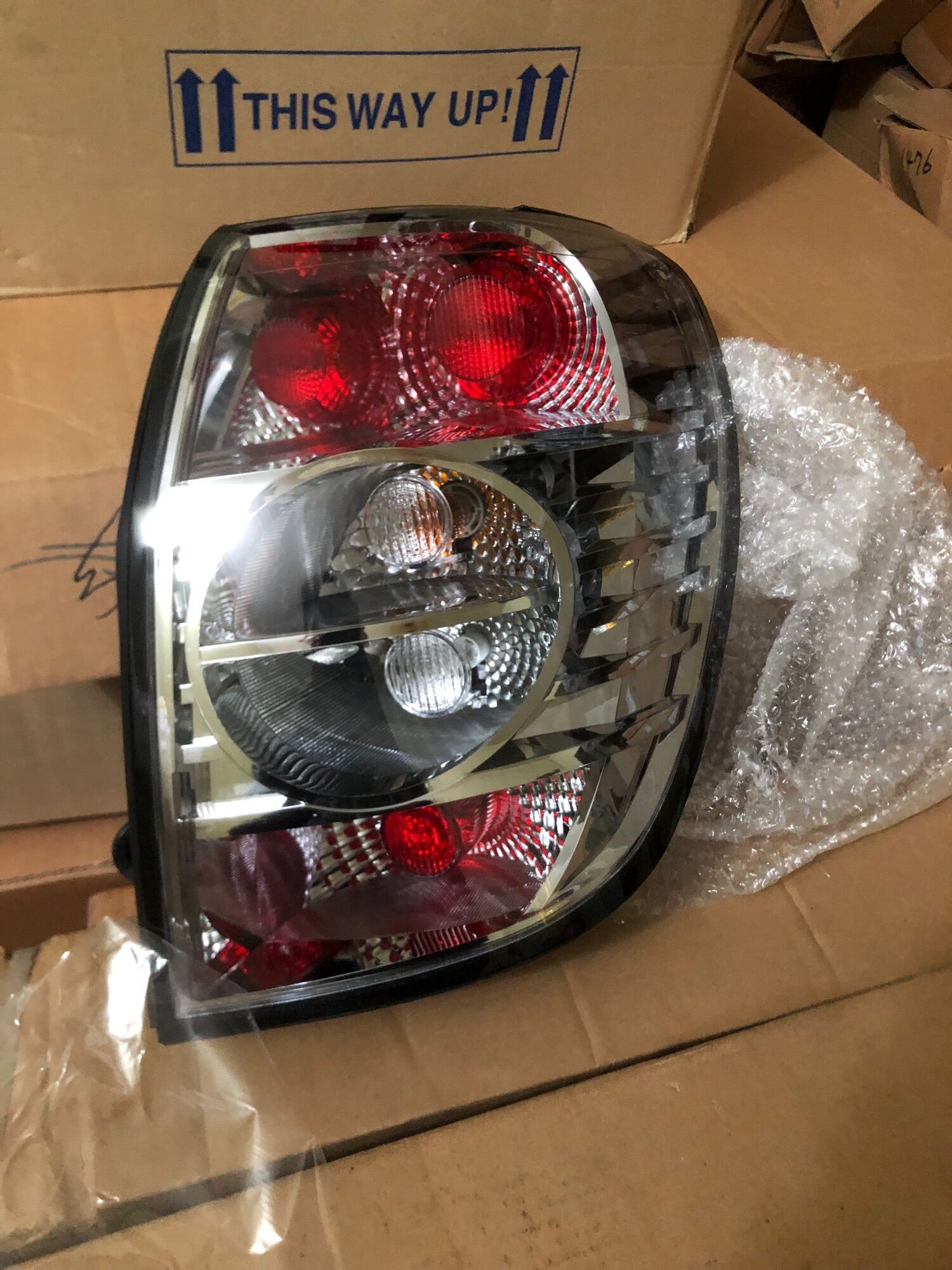 Đèn hậu xe chevrolet captiva max 2009