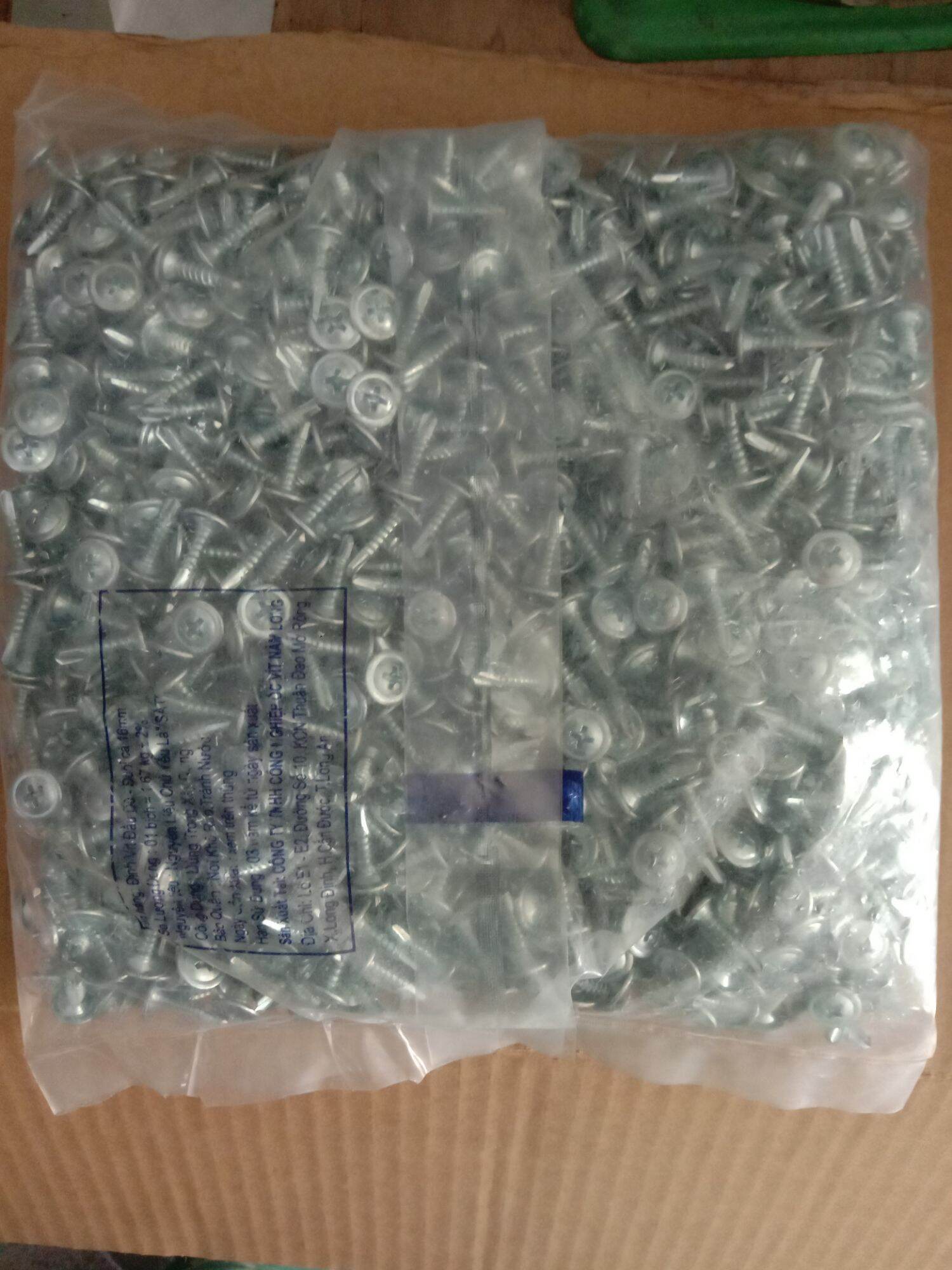 1b vít đầu dù bắt sắt(1b=1000con)