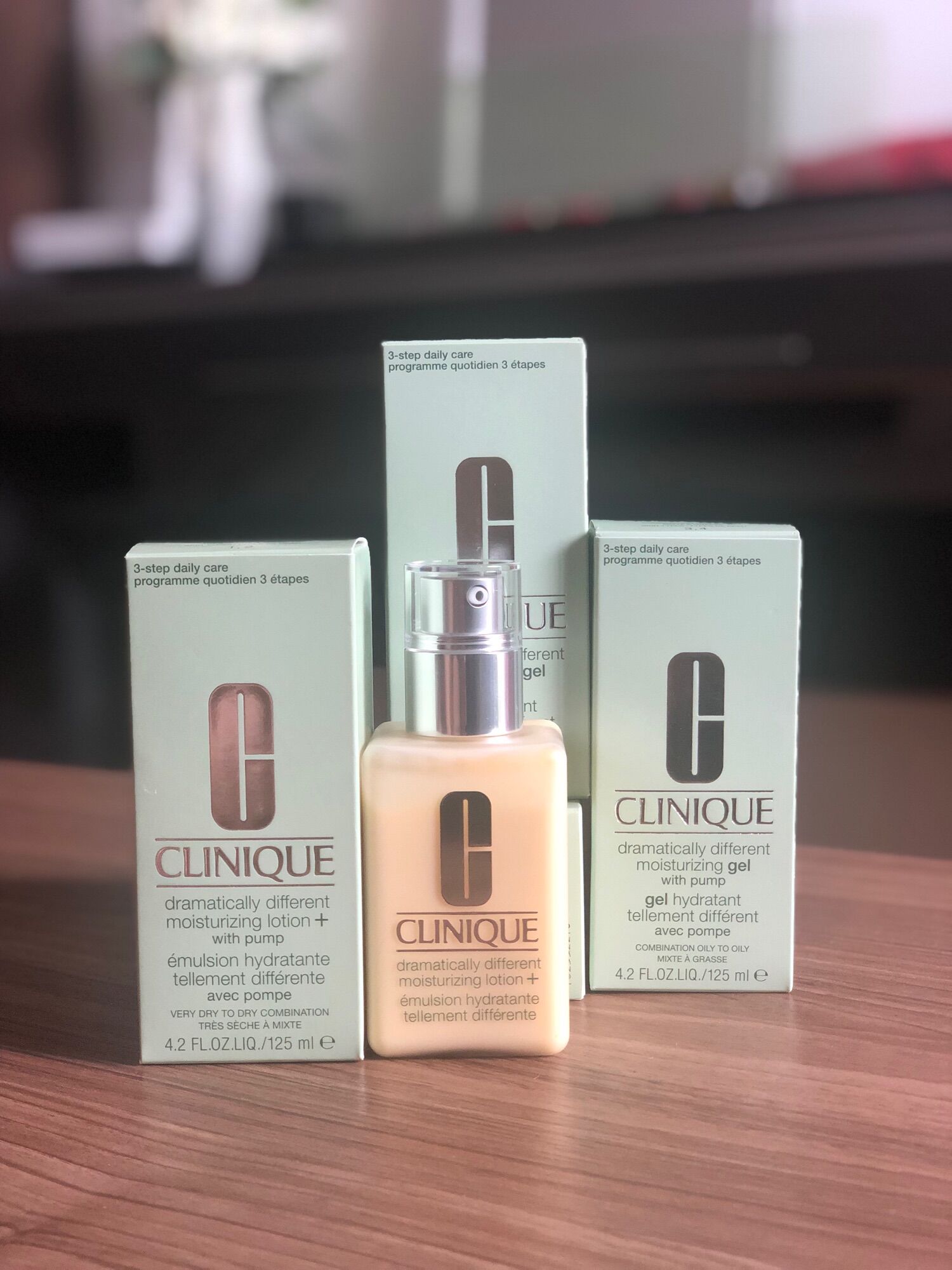 Kem dưỡng ẩm Clinique Dramatically Different Moisturizing Lotion 125ml dành cho da thường đến khô