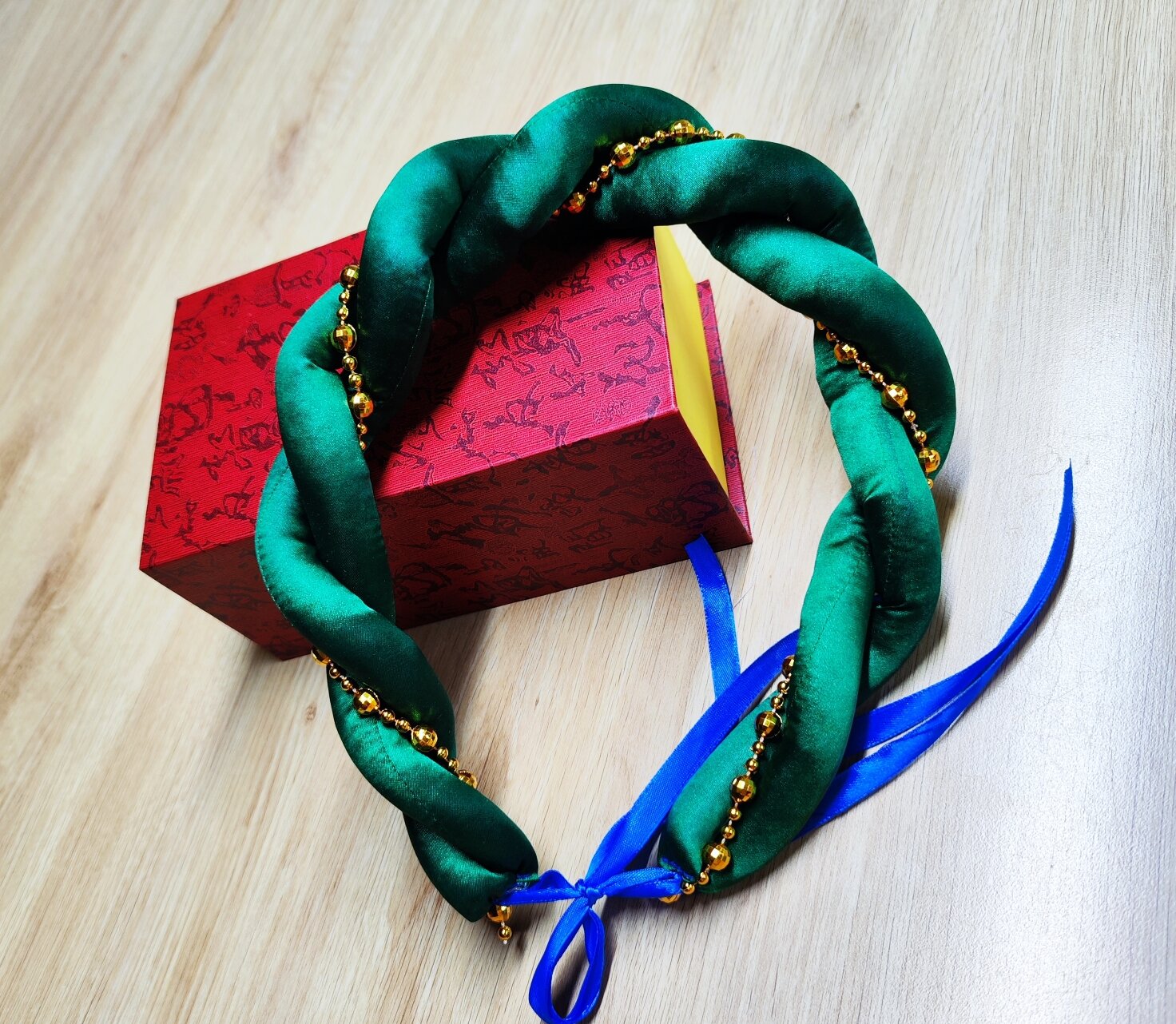 Mấn đội đầu