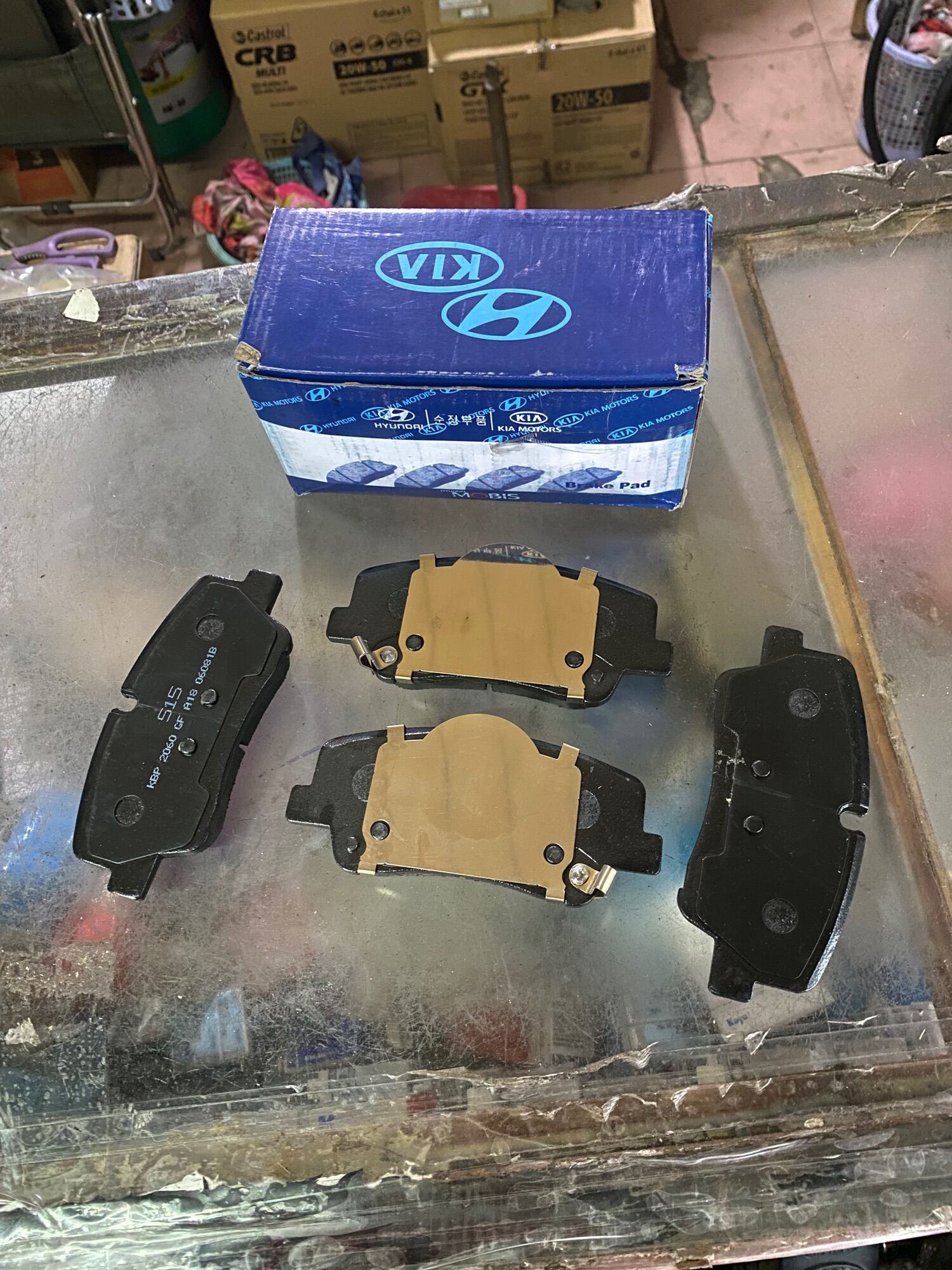 Bố Thắng (Má Phanh) Trước Hyundai Solati