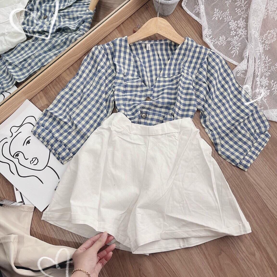 Set Áo Kẻ Quàn Kaki. Set áo kẻ quần kaki siêu xinh