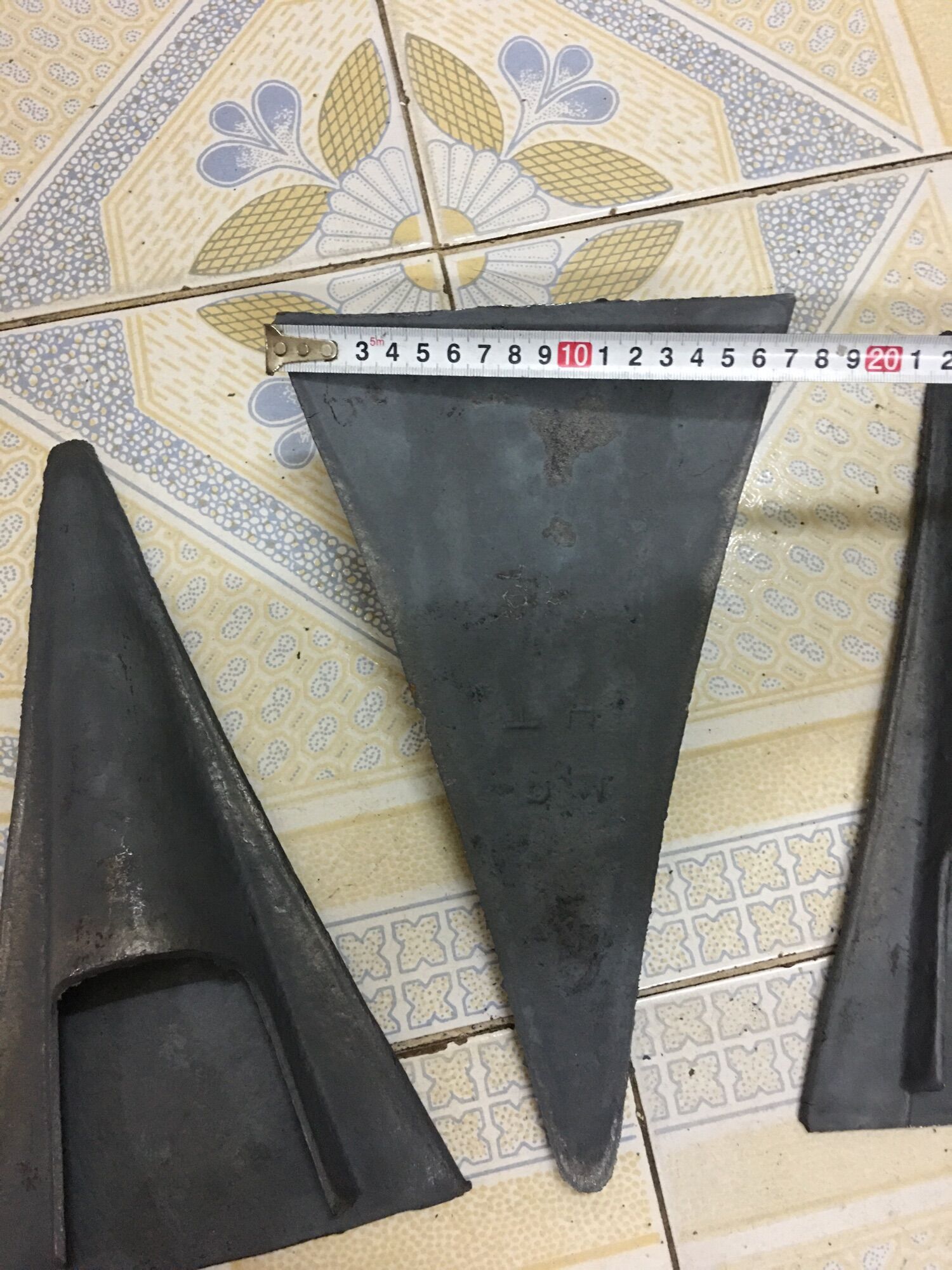 LƯỠI CẦY ĐỒI  CHÂU BÒ BẰNG GANG