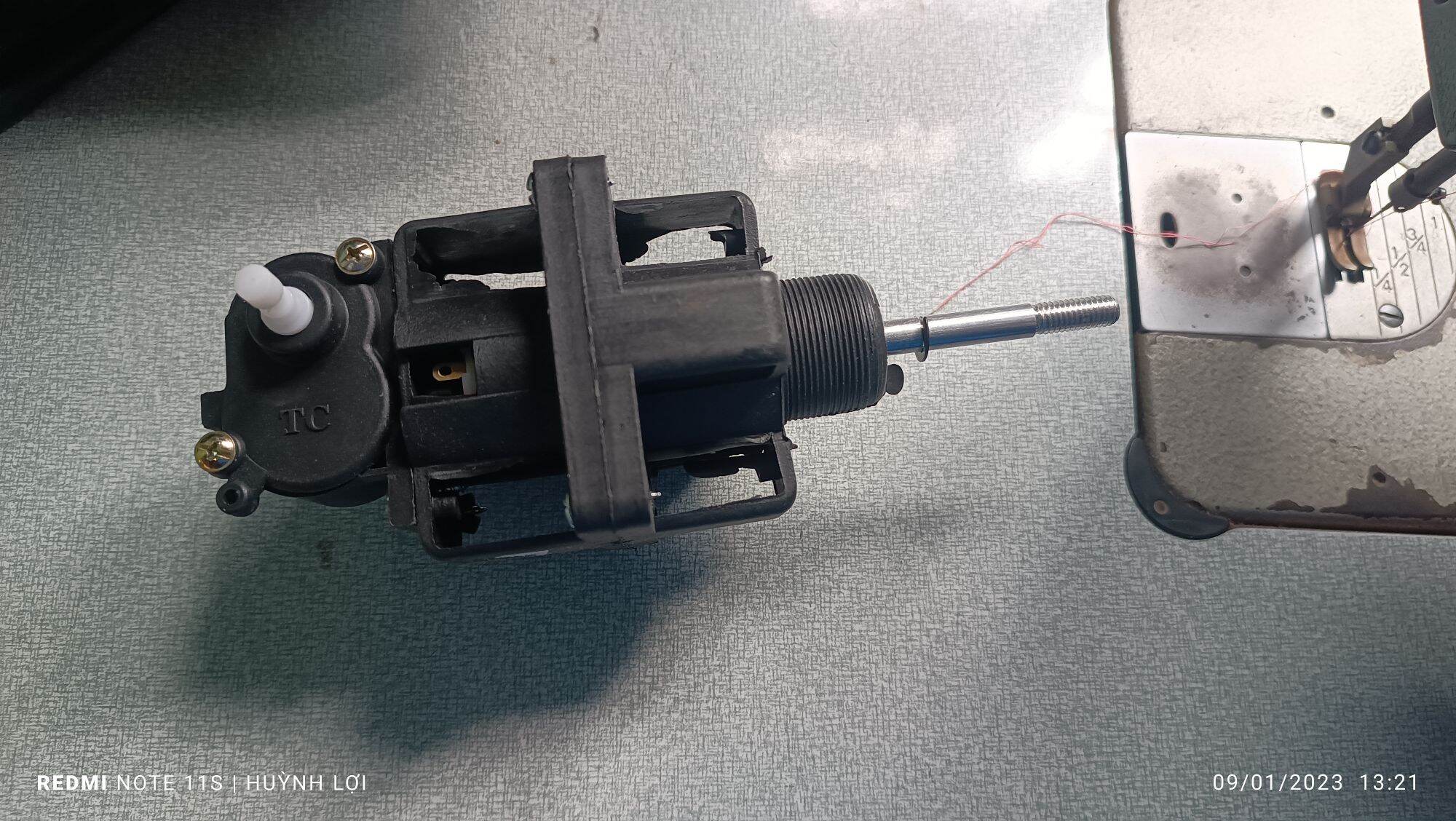 MOTOR QUẠT 12vdc có sẳn cốt
