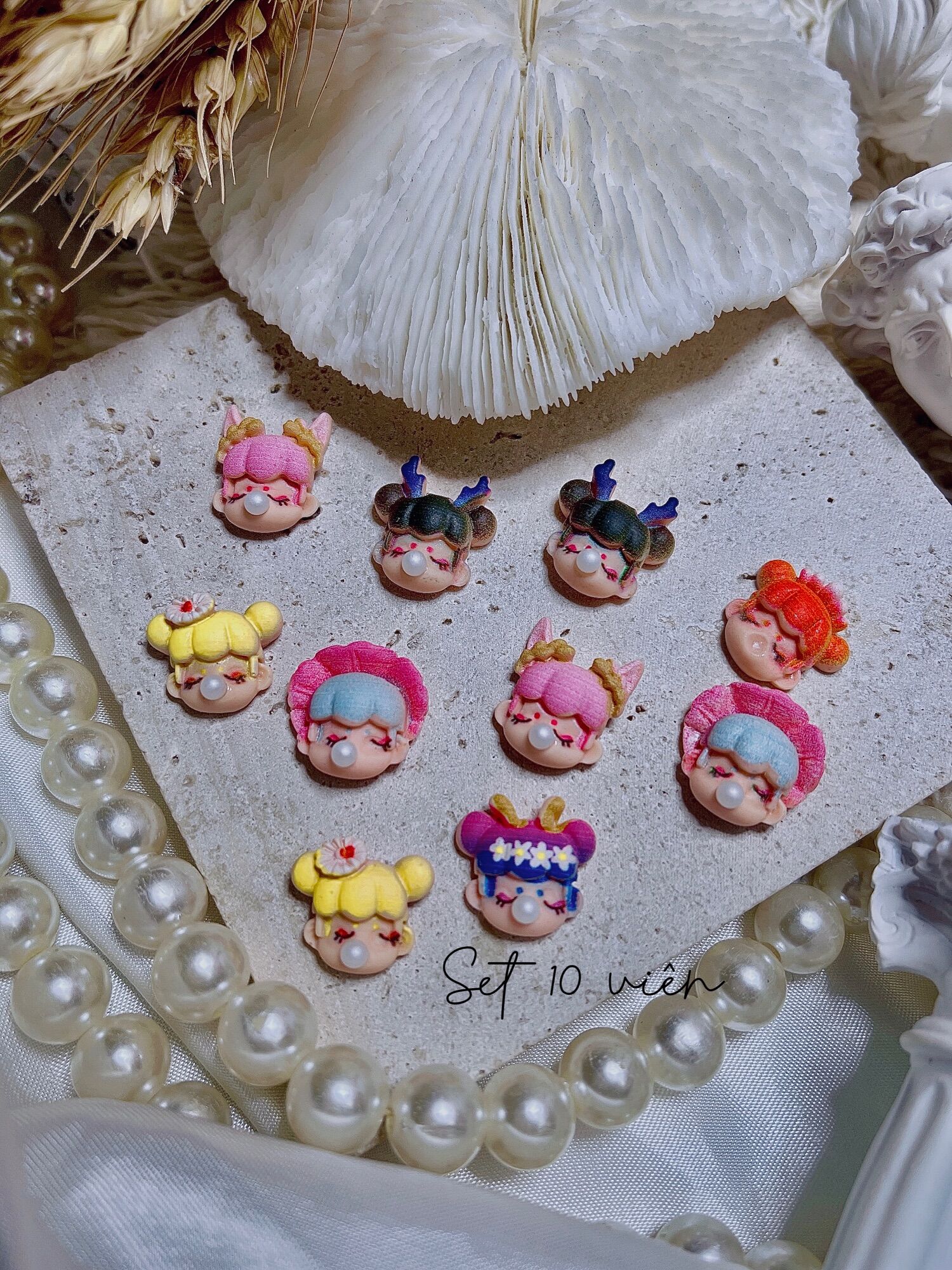 Charm cô gái 10 viên m81