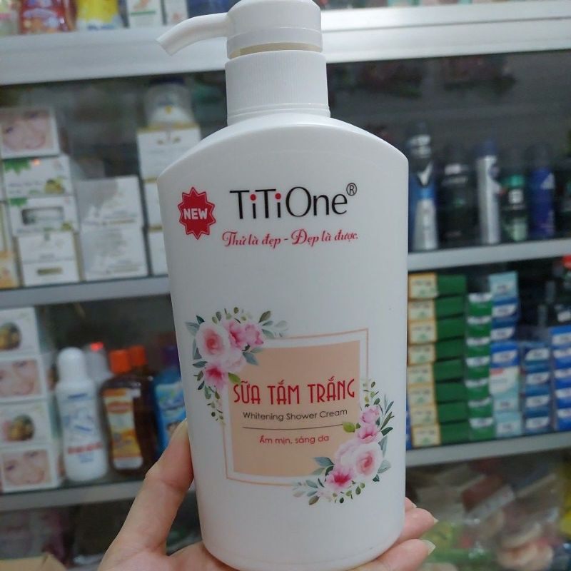 Sữa tắm trắng dần sau khi tắm titione 750g mẫu mới giúp trắng mịn da, sạch da chết