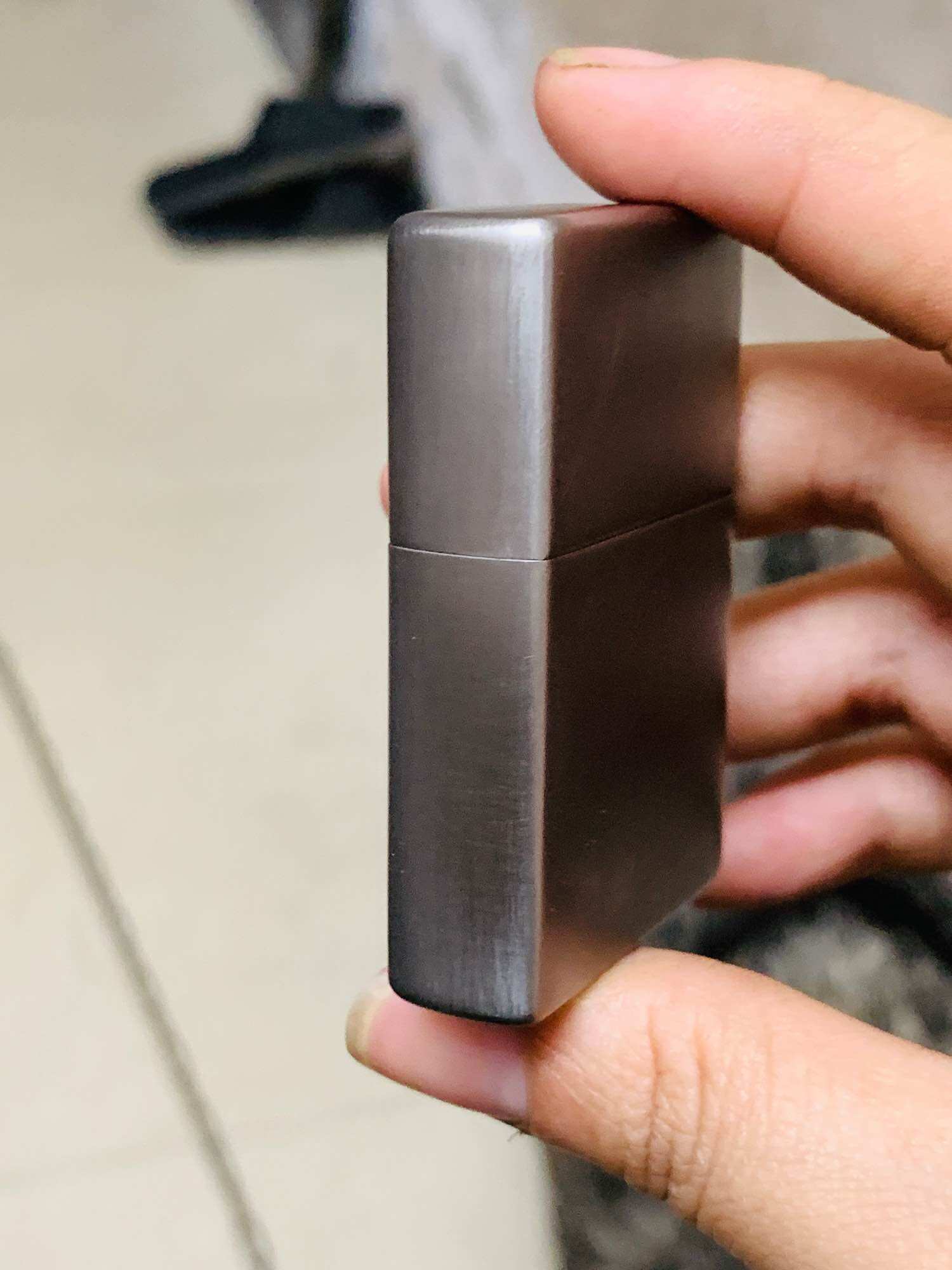 Bật lửa Zippo Solid Titanium