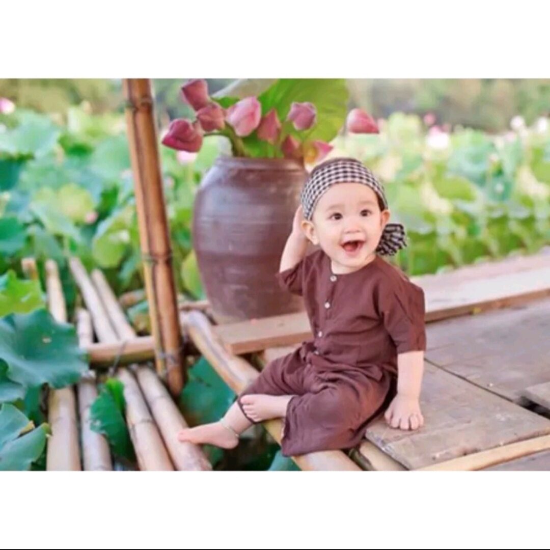 (8-30kg) Bộ bà ba nâu kate kèm khăn rằn cho bé