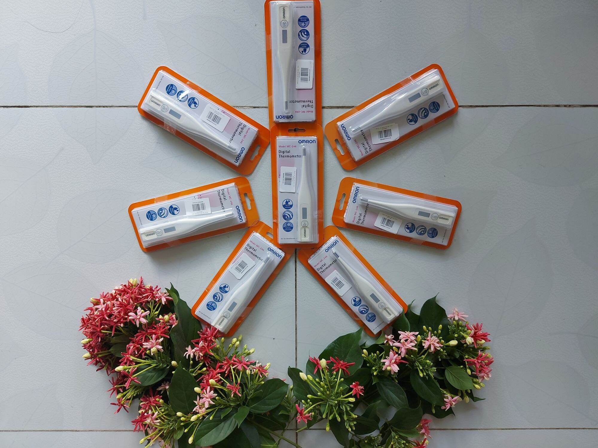 NHIỆT KẾ ĐIỆN TỬ OMRON  MC-246