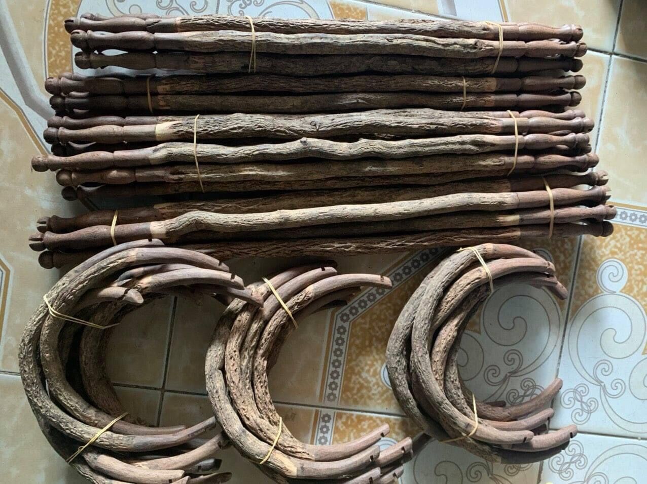 Cầu thuoc nắn thẳng cho chim - phụ kiện lồng chim cảnh