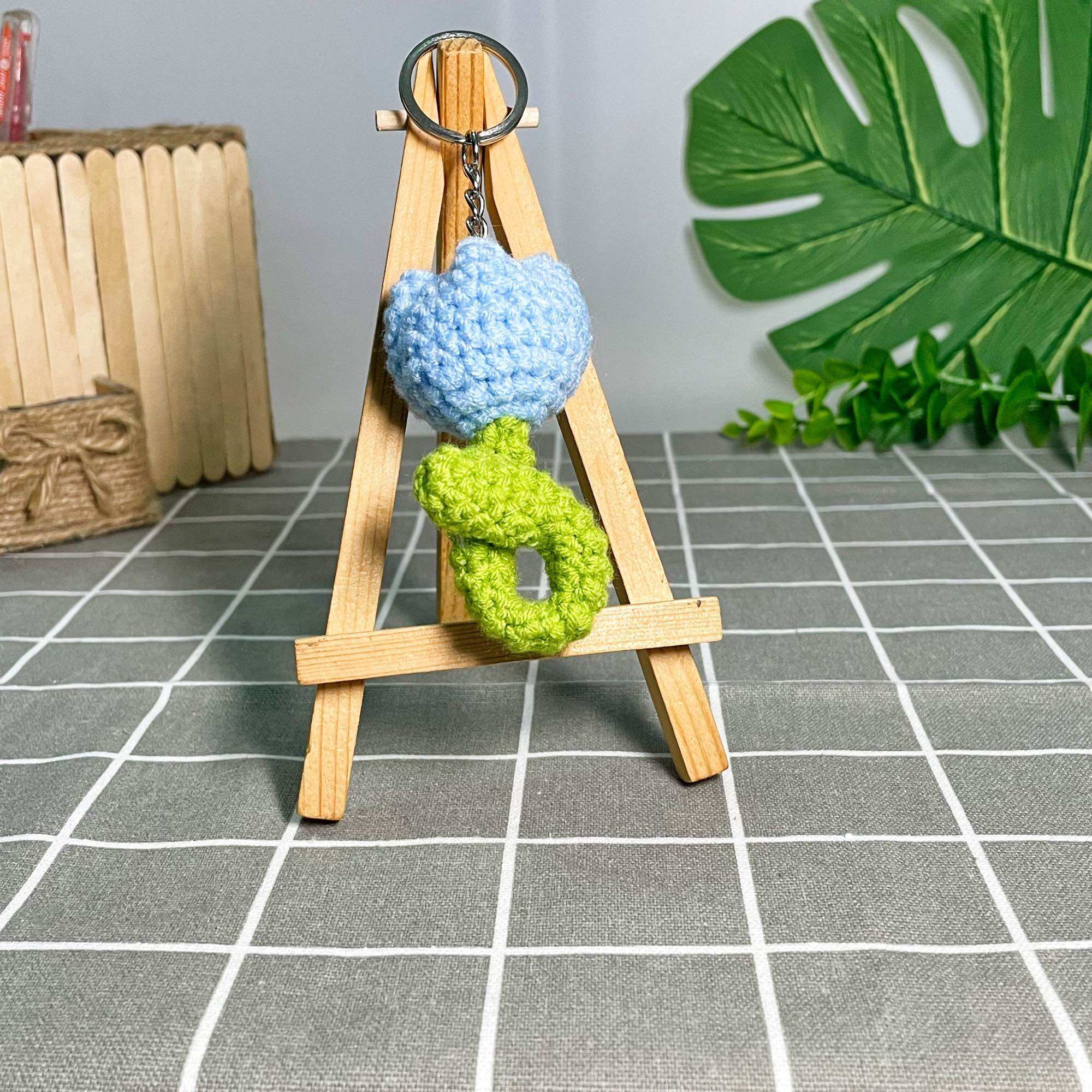 Móc khoá hoa tulip mini handmade bằng len