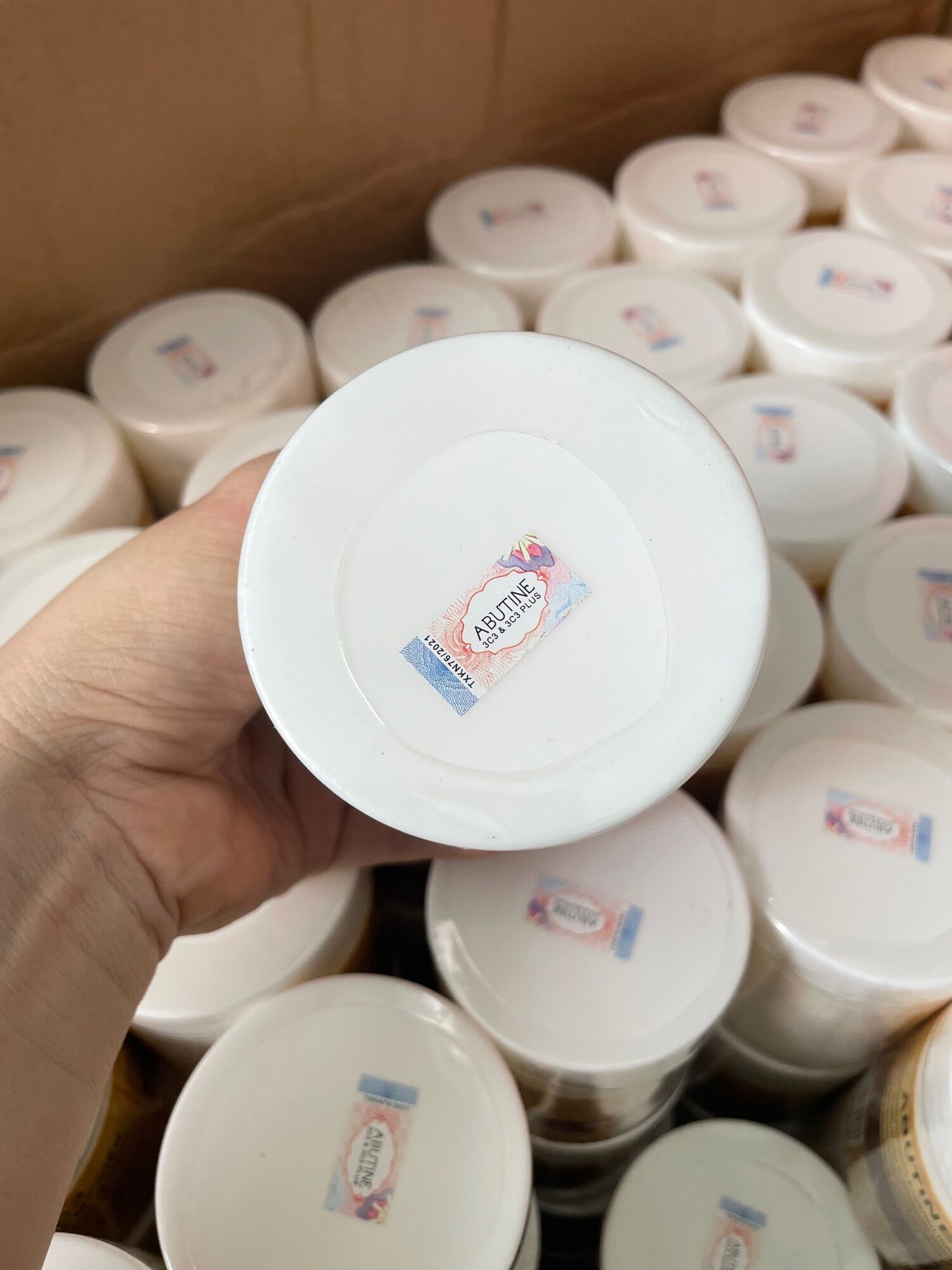 (Sỉ) Kích trắng dạng kem Abutine 3c3 200gram