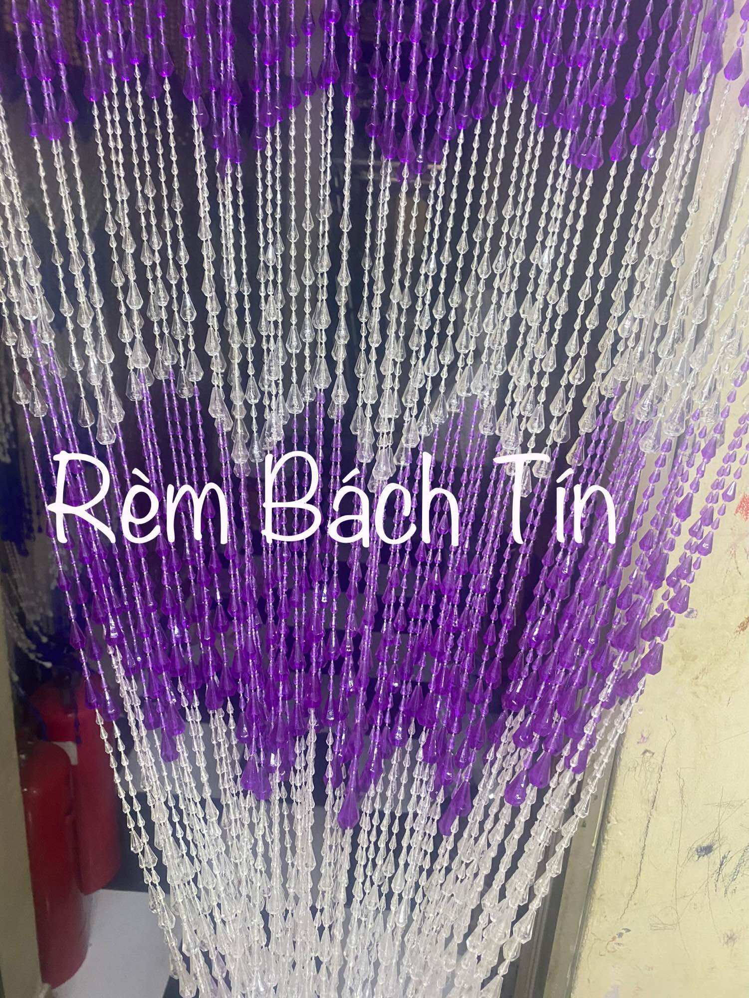 Mành hạt nhựa trang trí phong thủy, rèm cửa hạt nhựa ngăn phòng spa