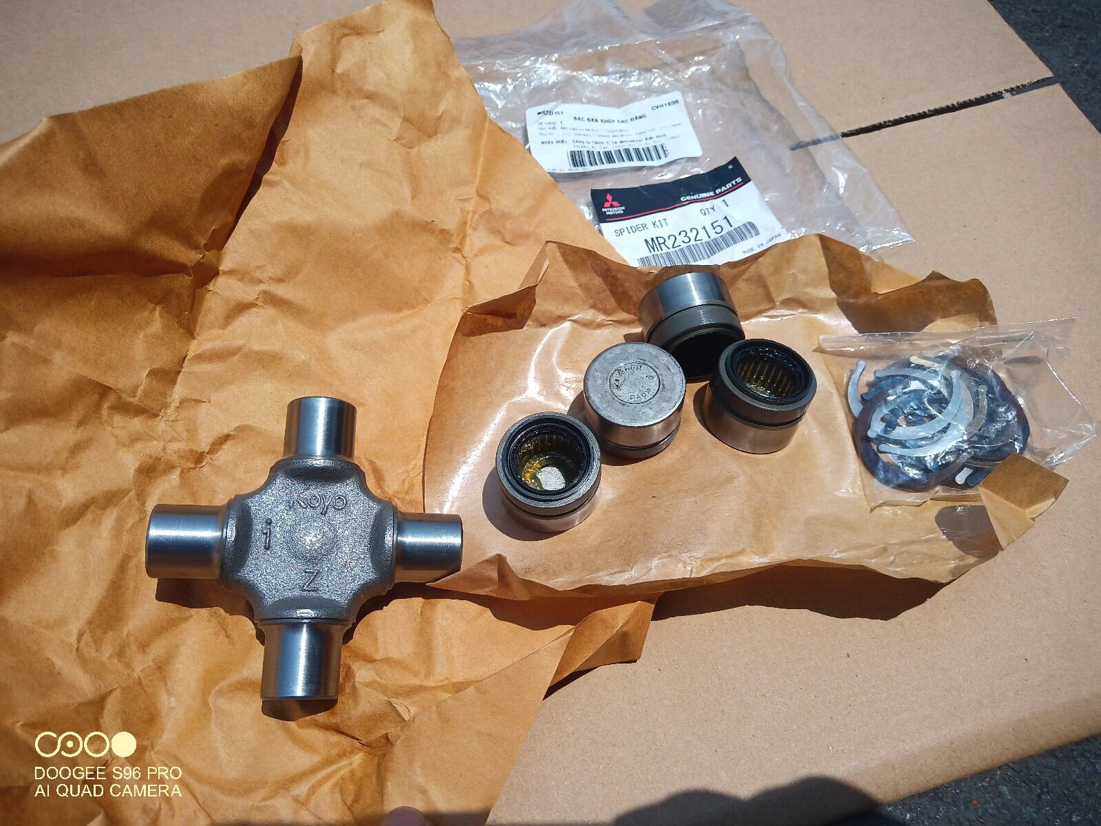 Bạc đạn khớp các đăng sau (Spider kit propeller shaft universal joint rear) Pajero L047 V31 V32 V33 V43
MR232151