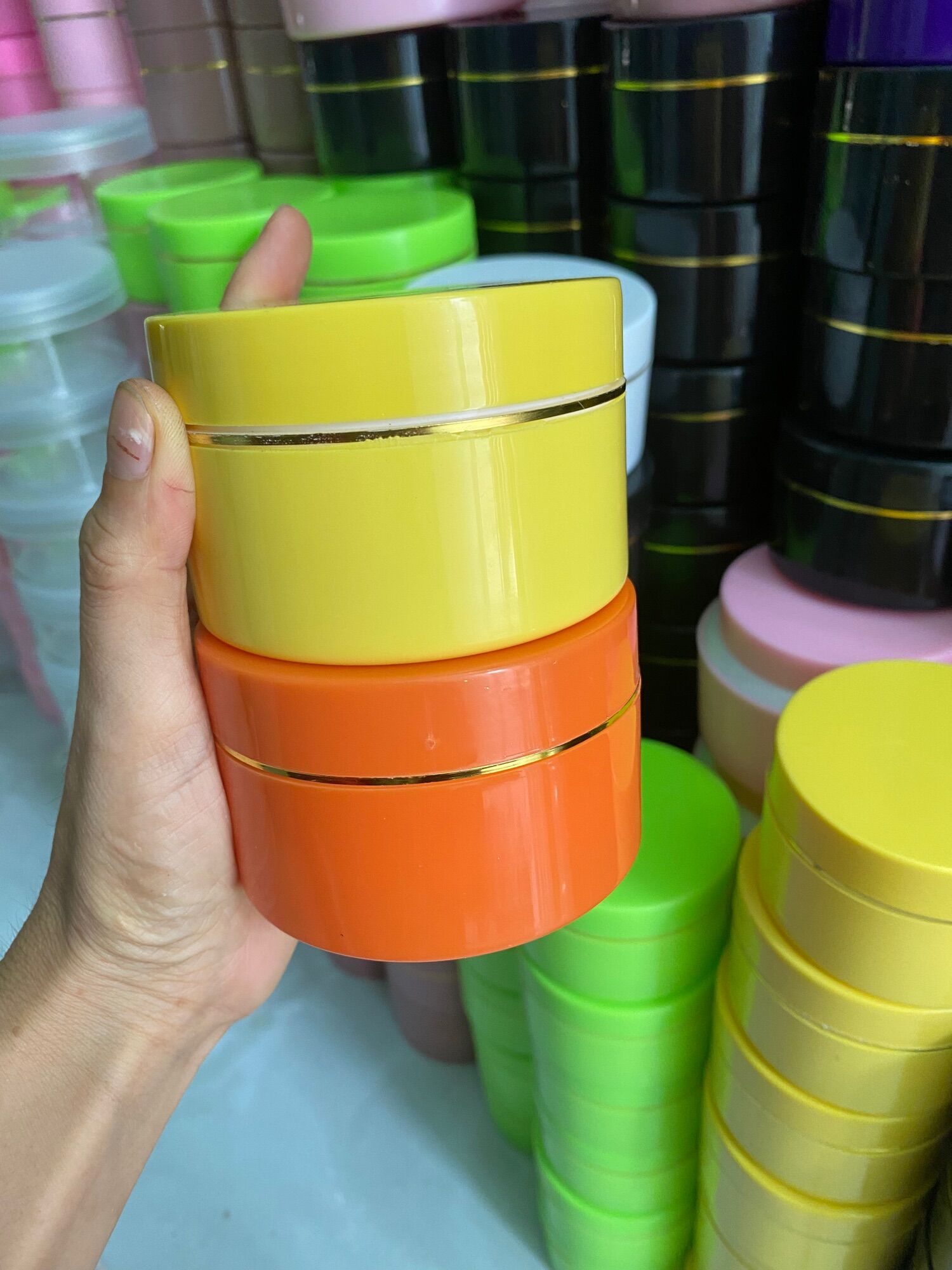 Hủ 100g màu cam, màu vàng-loại tốt
