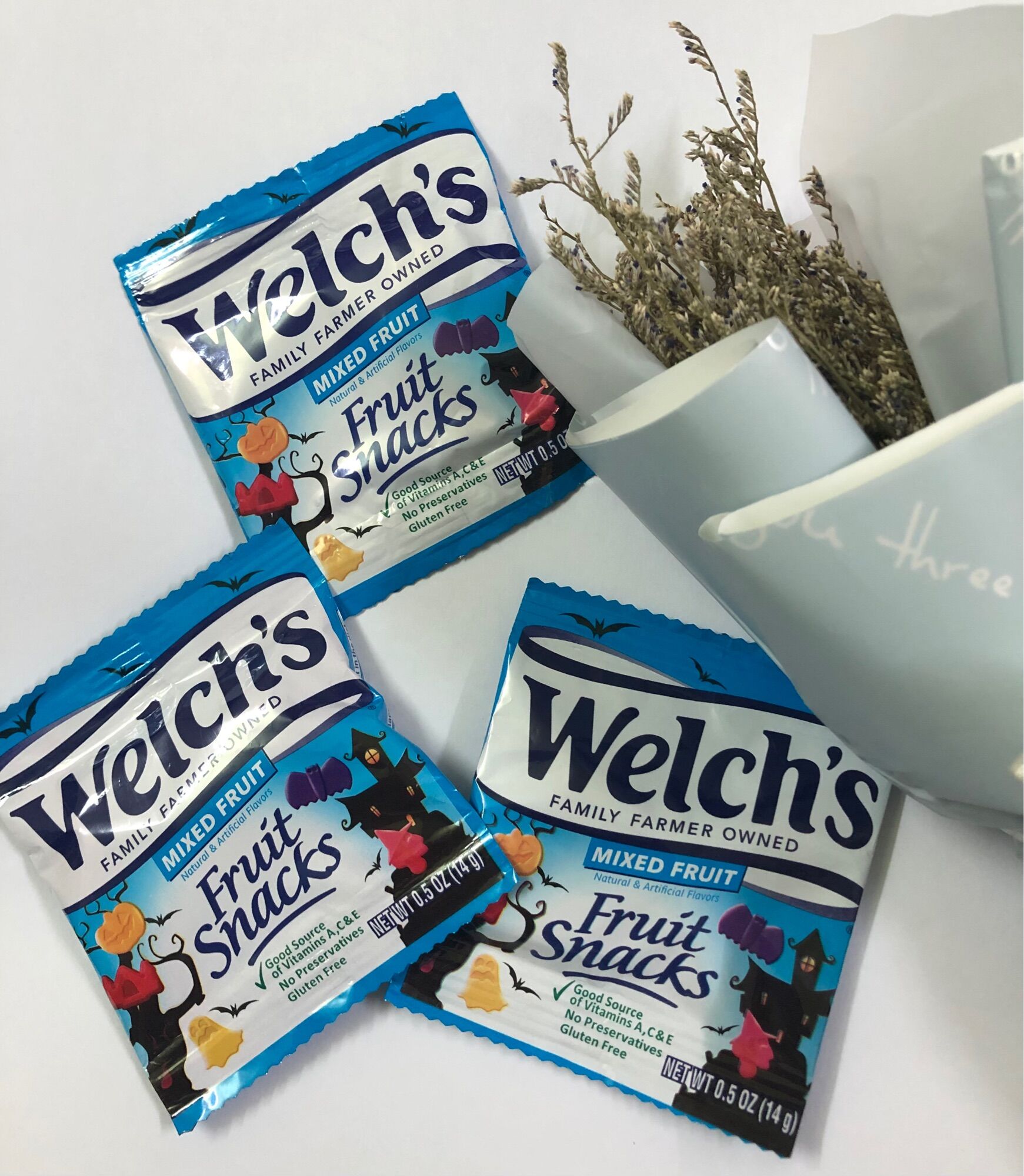 Kẹo dẻo vị trái cây Welch’S Fruit Snacks  - Mỹ ( Mẫu HALLOWEEN Giá bán Combo)