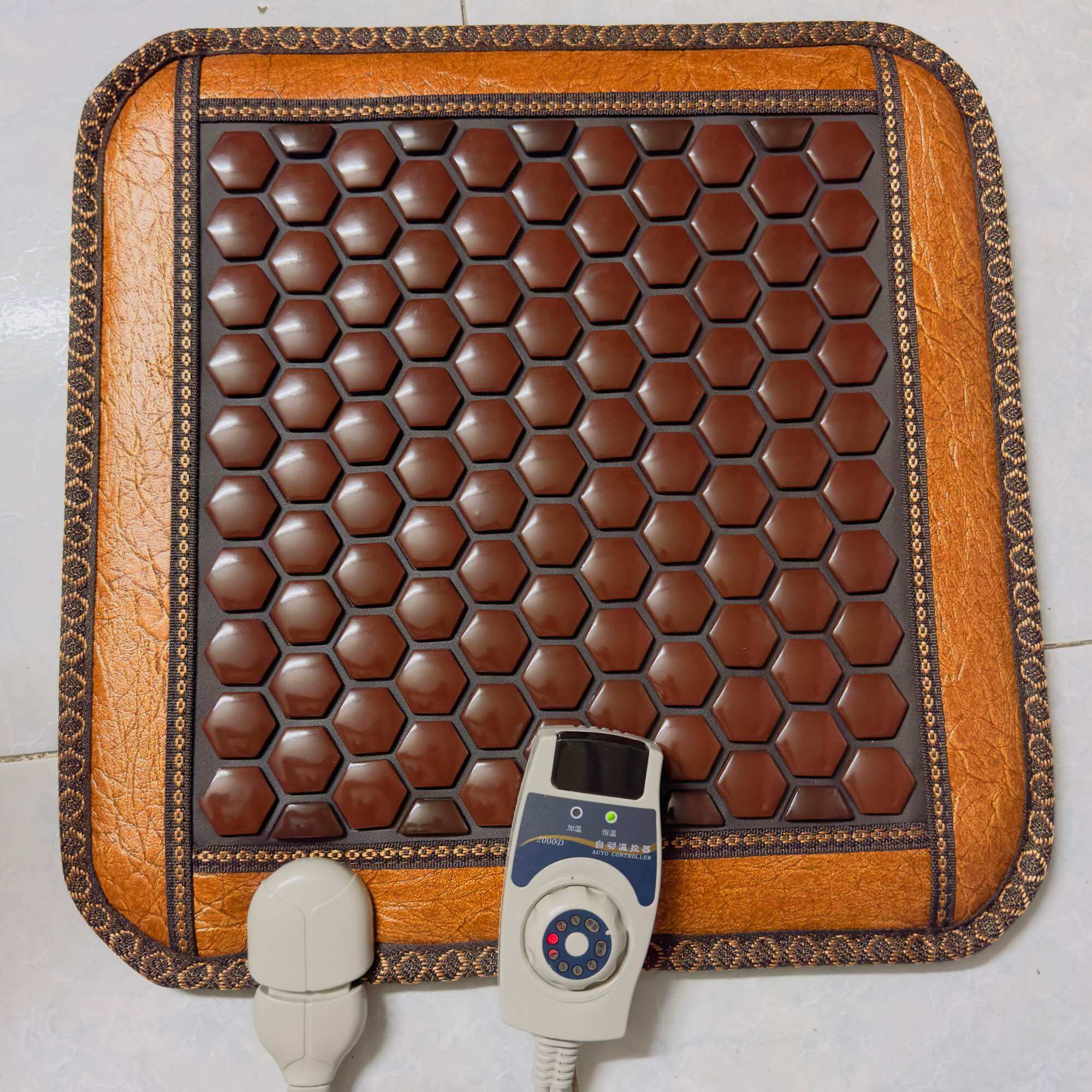 Thảm đá nóng giảm đau lưng 45x45cm