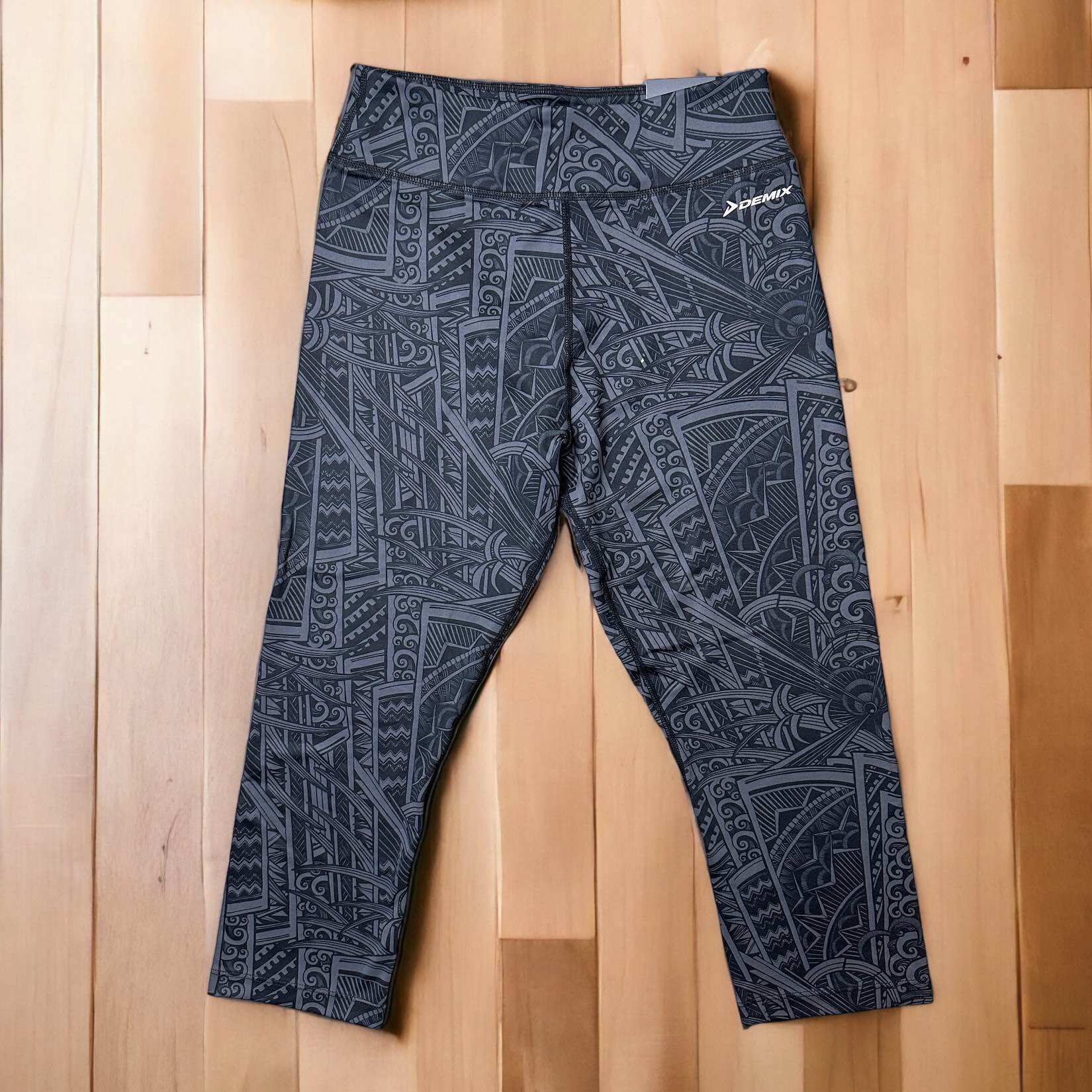 Quần legging lửng nữ Demix xuất dư xịn