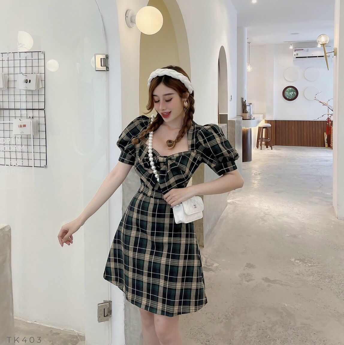 Đầm caro xanh phối nơ