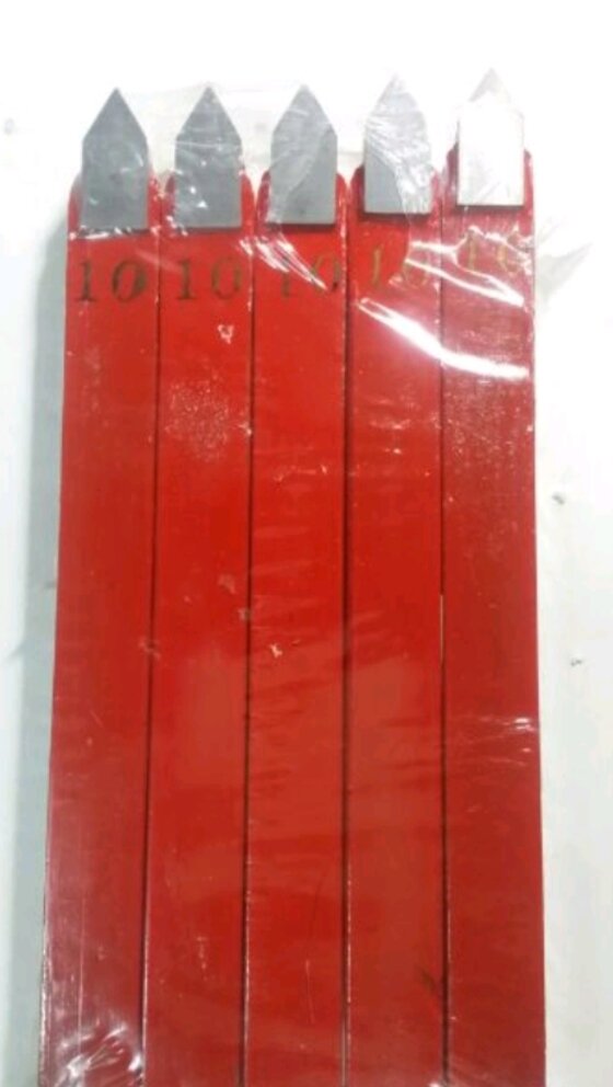 Dao tiện thẳng đỏ số 6 x 2.cây .....