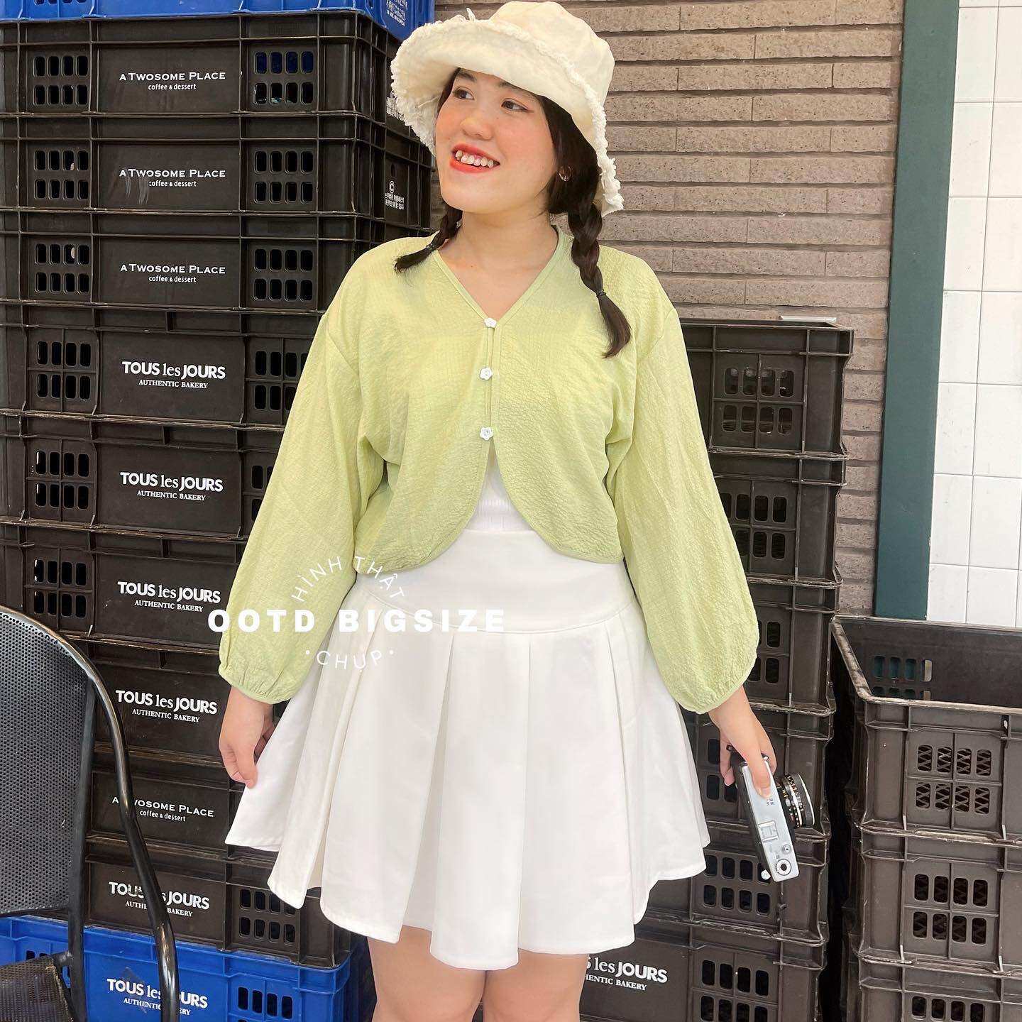 OOTD BIGSIZE | Áo khoác cardigan mỏng cúc hoa