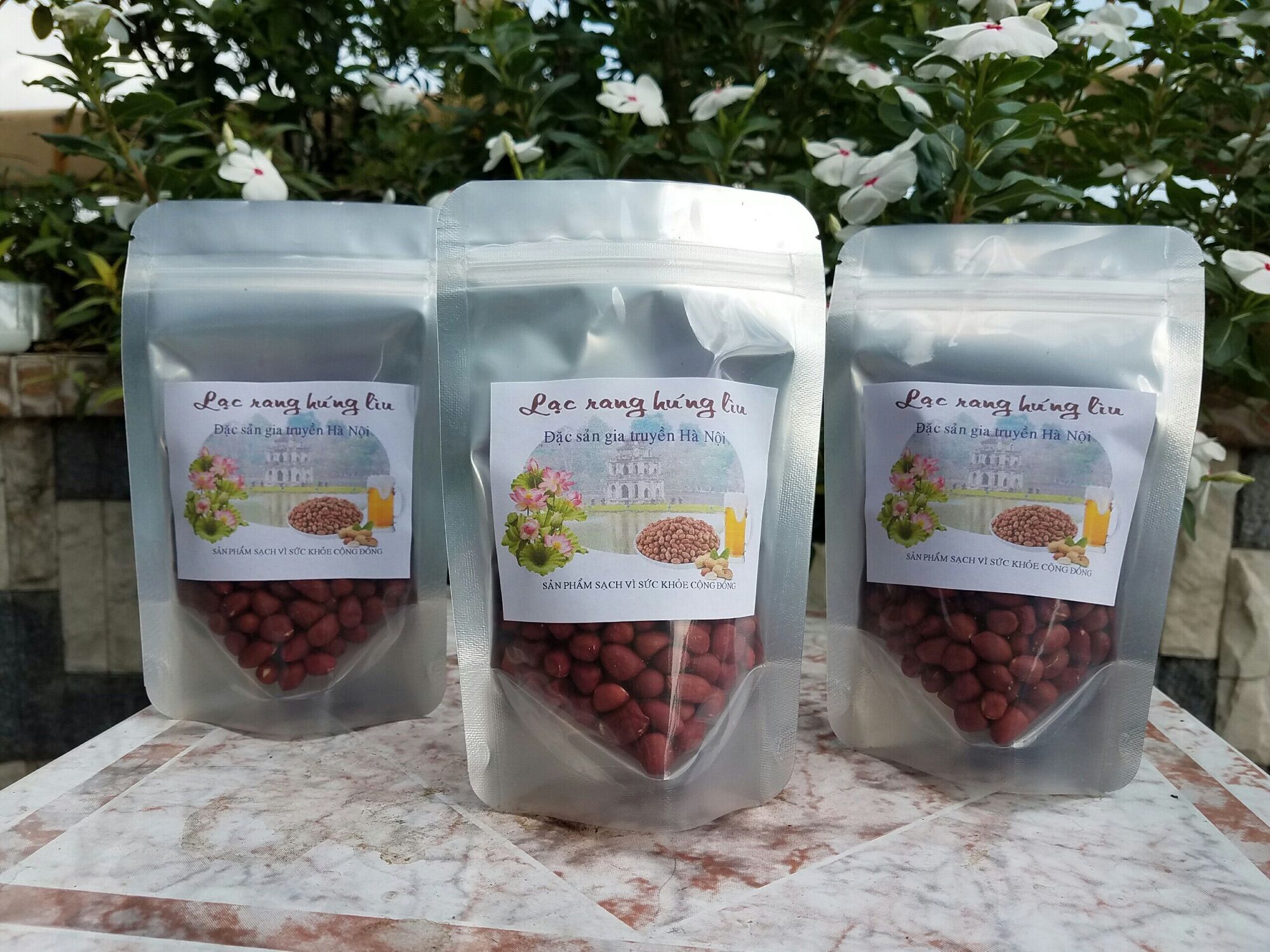 Roasted Peanuts with Truong Tho Chili [400 Grams]