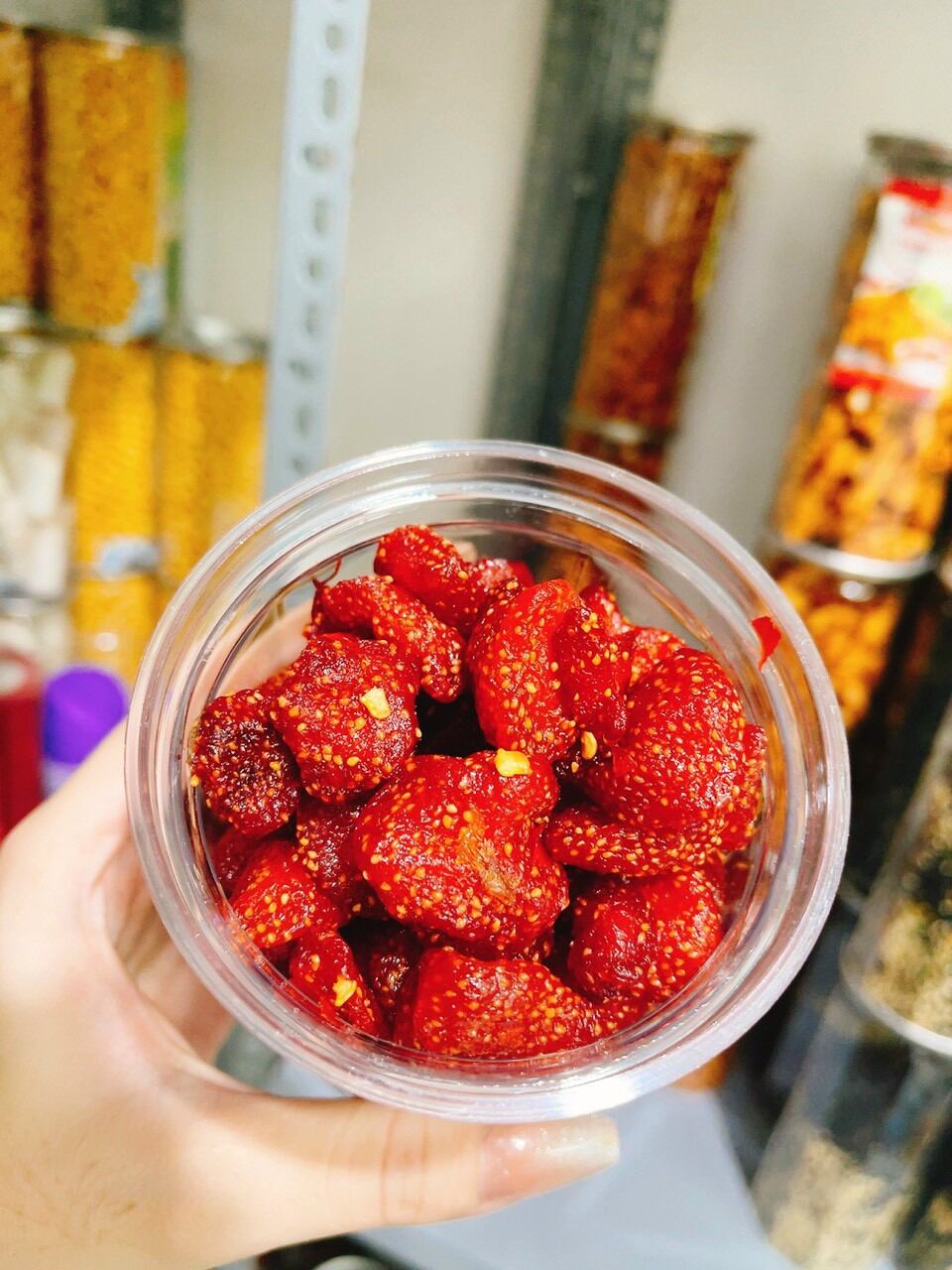 Dâu tây sấy cay thái lan 400g