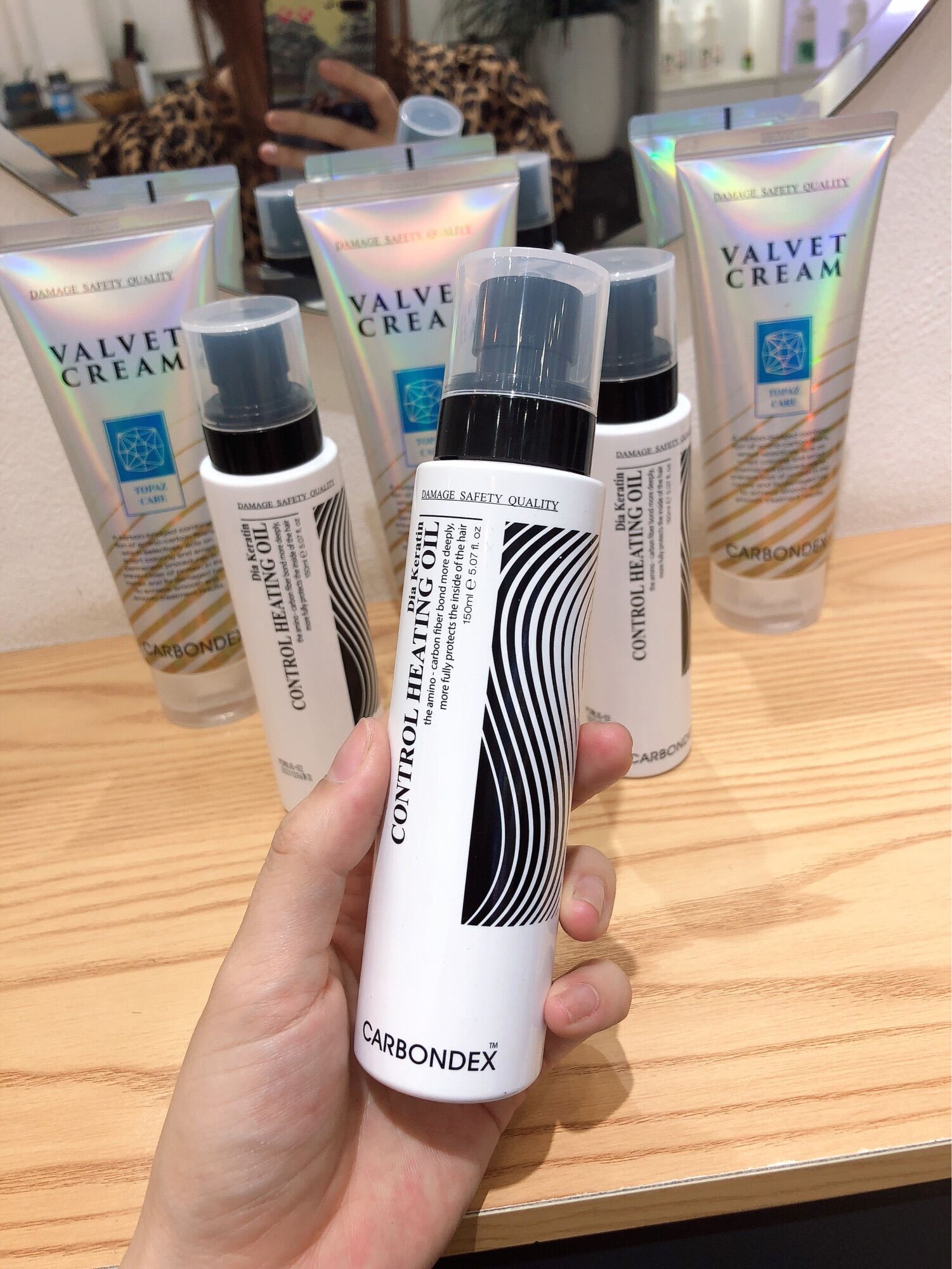 Xịt dưỡng tóc carbondex