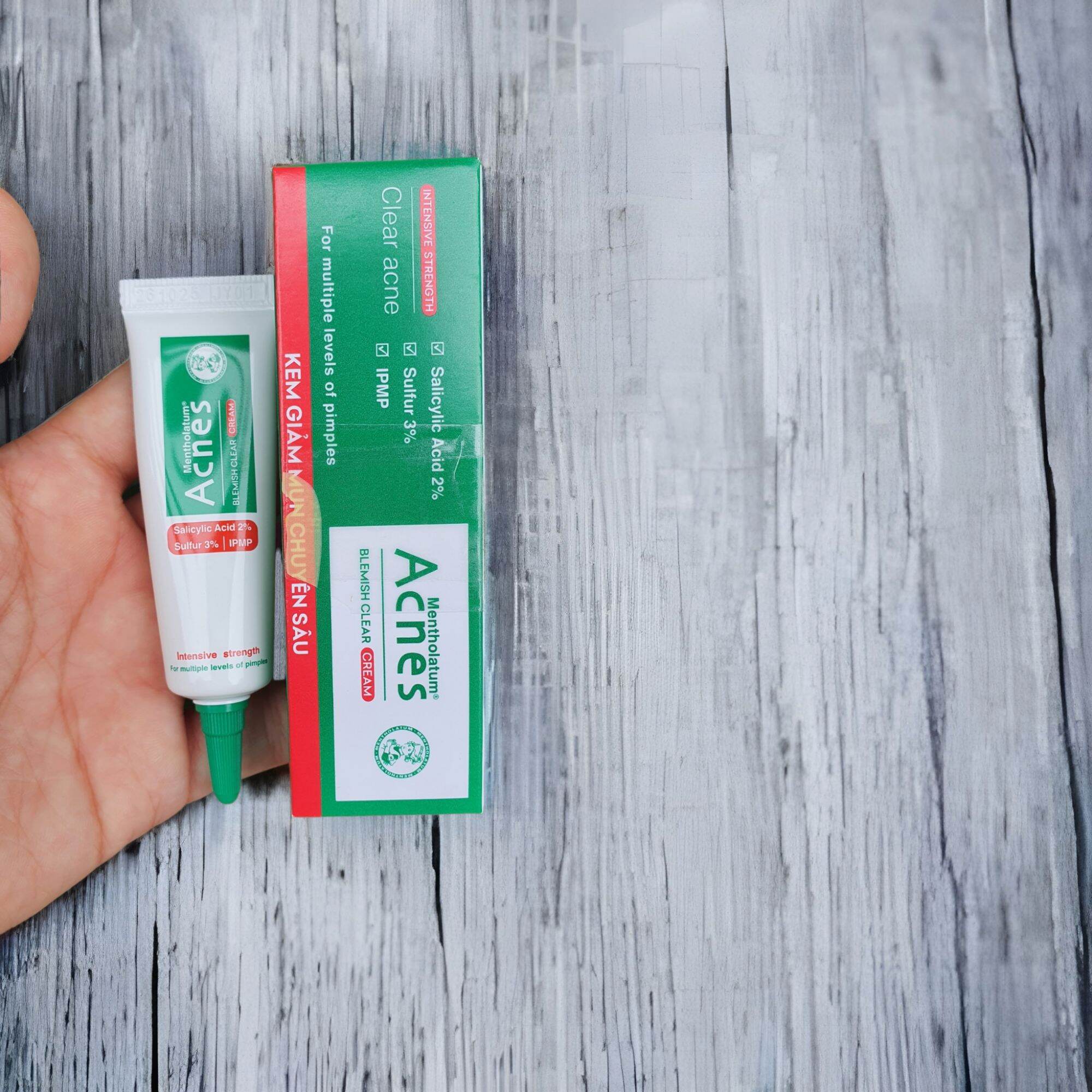 Kem Chấm Mụn Acnes Giảm Mụn Chuyên Sâu Blemish Clear Cream 5g
