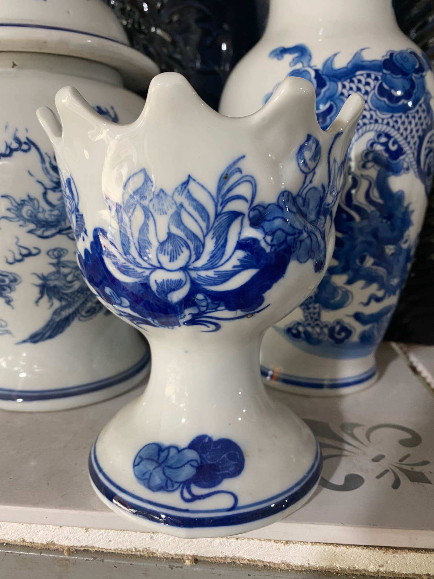 Hũ đựng quả Phật Thủ bằng gốm sứ Bát tràng