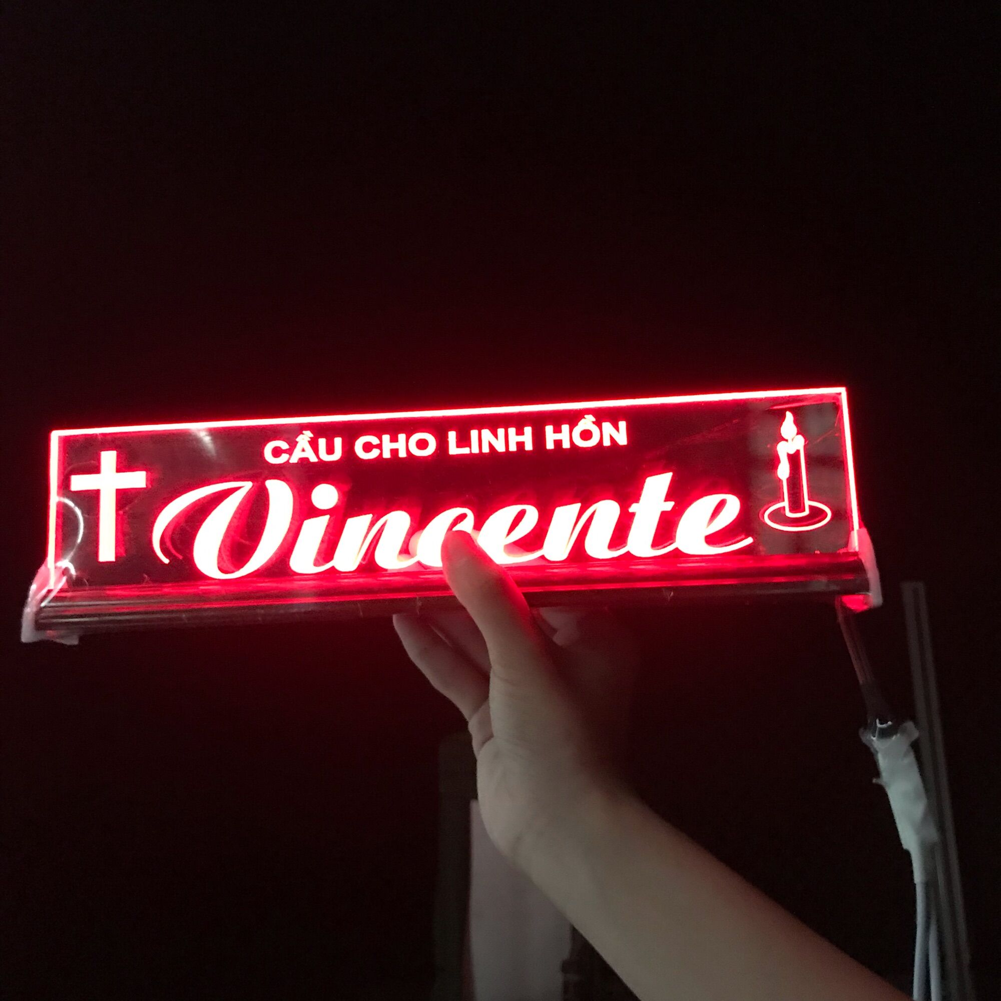 Chữ điện : cầu cho linh hồn vincente để bàn
