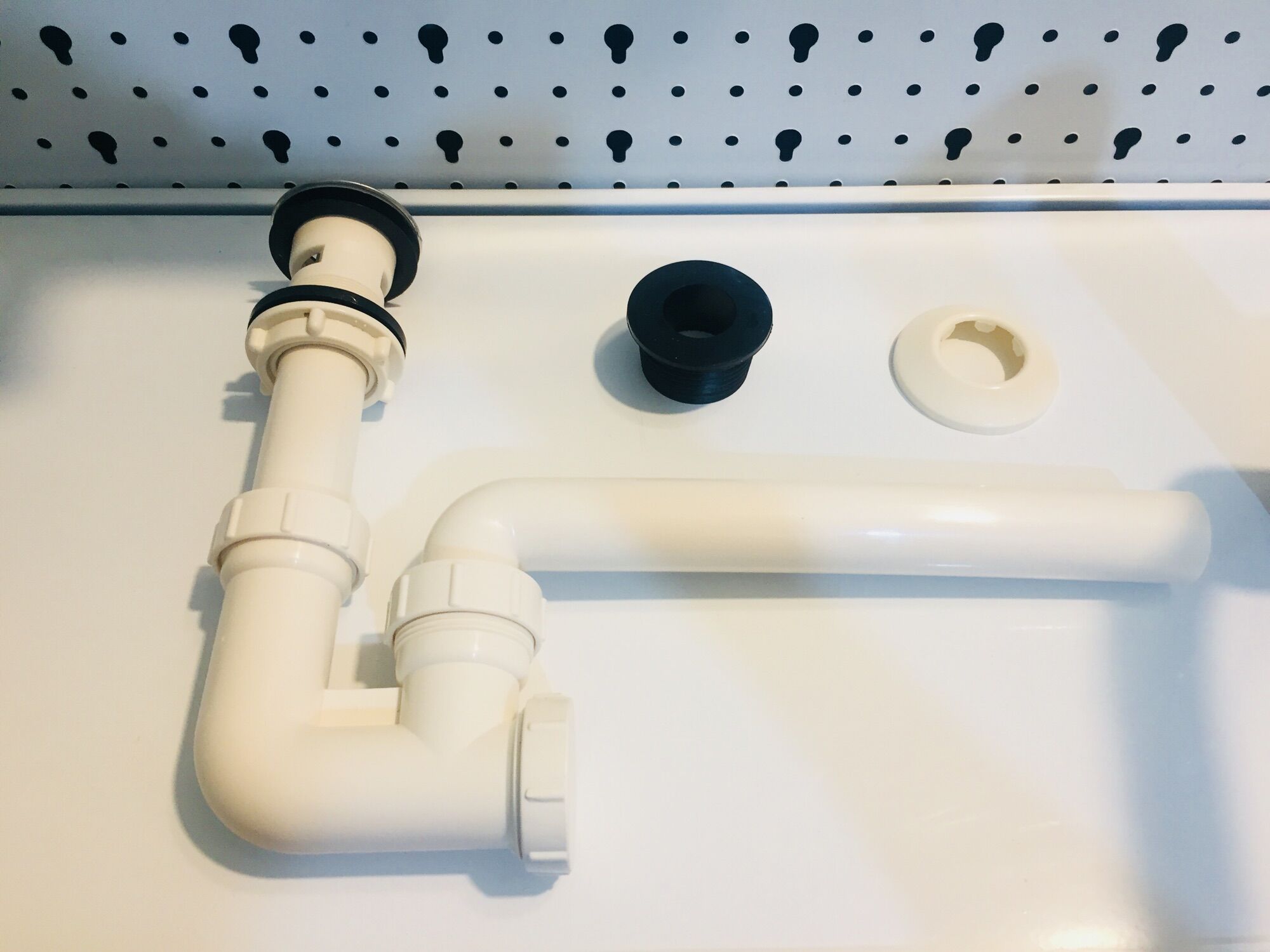 Bộ xả lavabo Caesar nút nhấn có xả tràn, Siphong Caesar, P- trap caesar